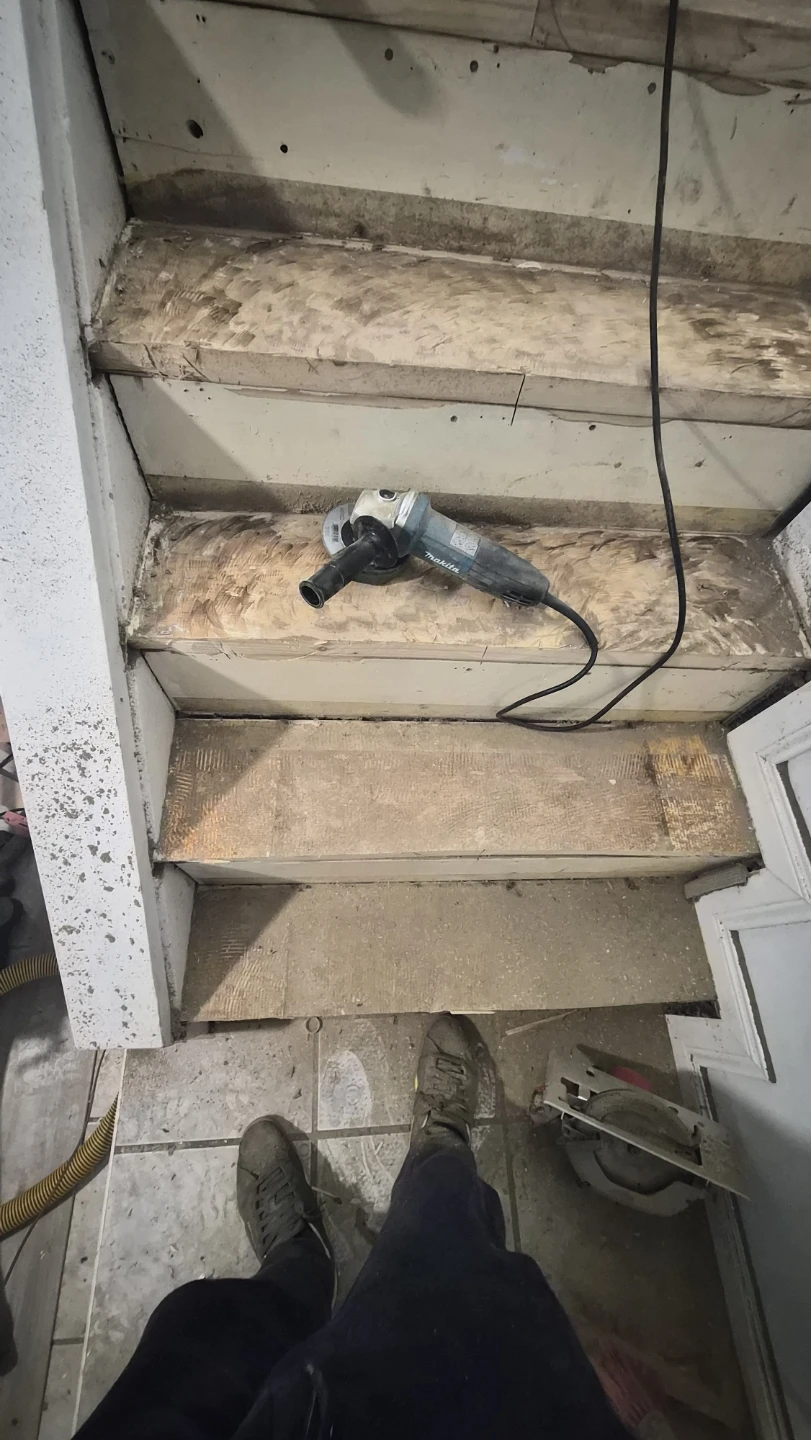Red oak Wood Stair Treads $18.60 - photo 4