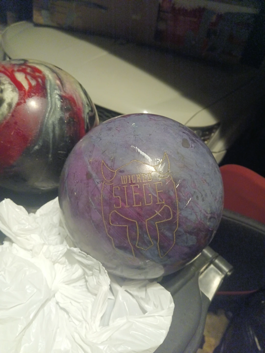 Hammer Wicked Siege Bowling Ball - photo 2