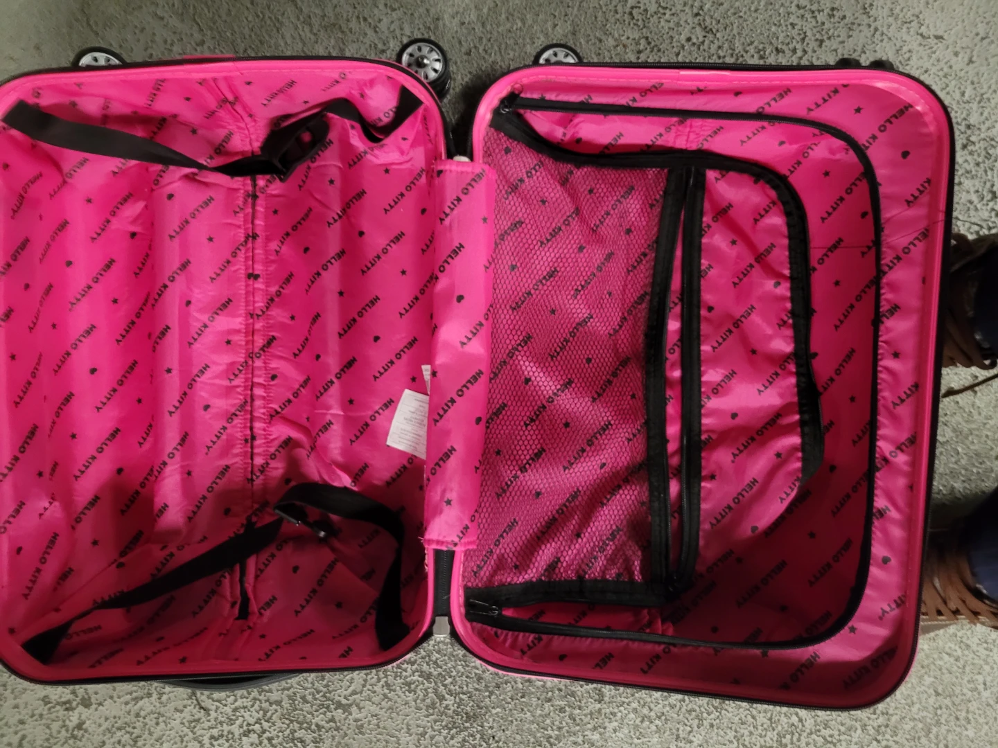 Hello Kitty Kids Rolling Suitcase - Black with Pink Stars - photo 4