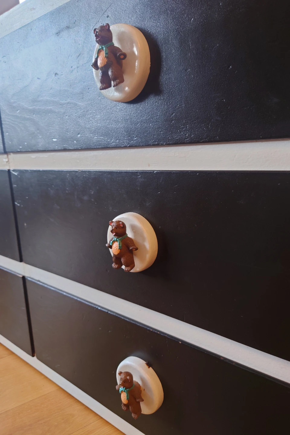 Dresser with Teddy Bear Drawer Knobs - photo 2