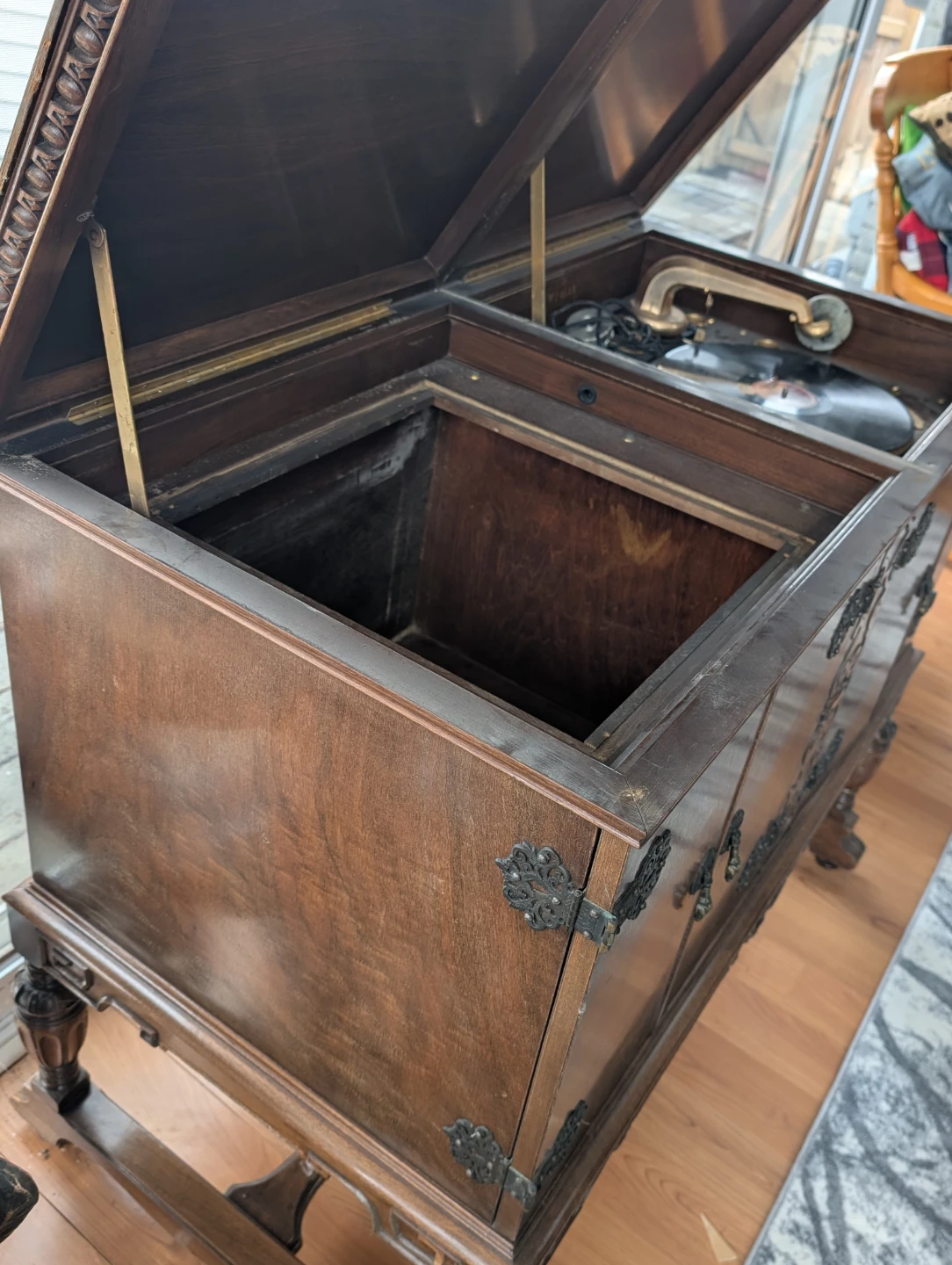 Vintage McLagan Phonograph Gramophone - photo 5