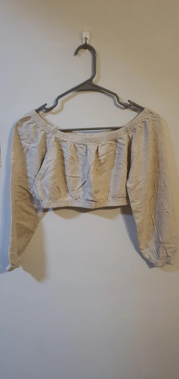 Off-the-Shoulder Peasant Cream Crop Top - photo 2