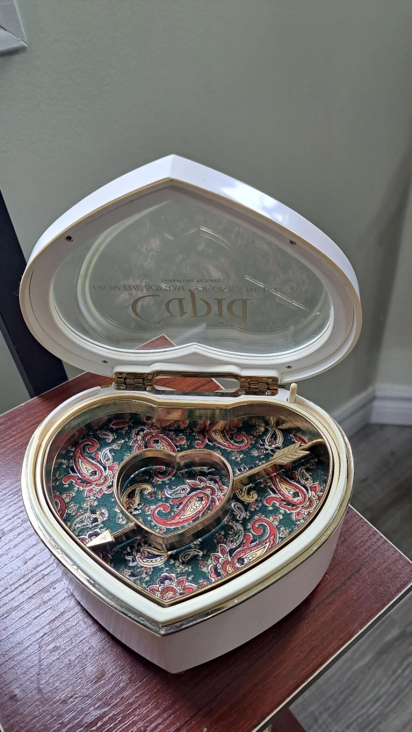 Heart Shaped Music Box with Cupid Design - photo 2