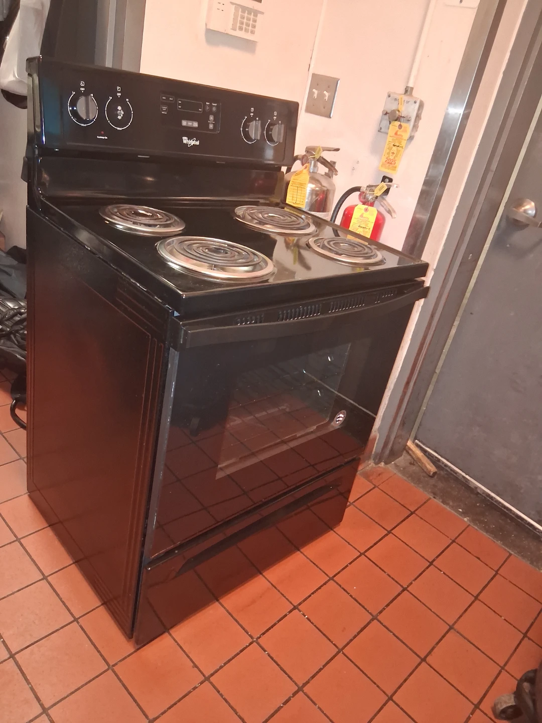 Venta de cosas 5521w Belmont av todo tiene diferentes precios - photo 5