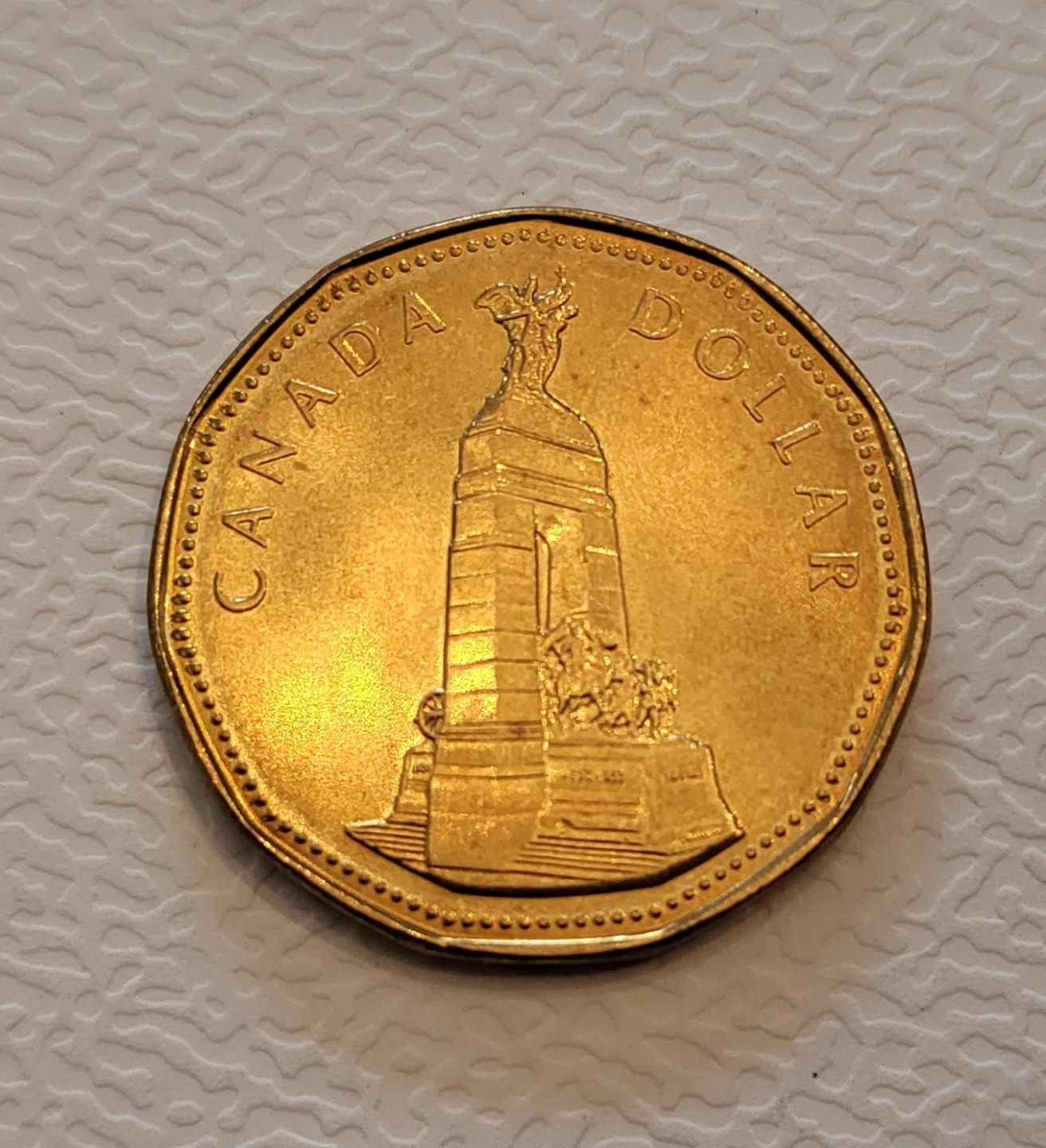Commerative National War Memorial Canadian Dollar Coin - 1994