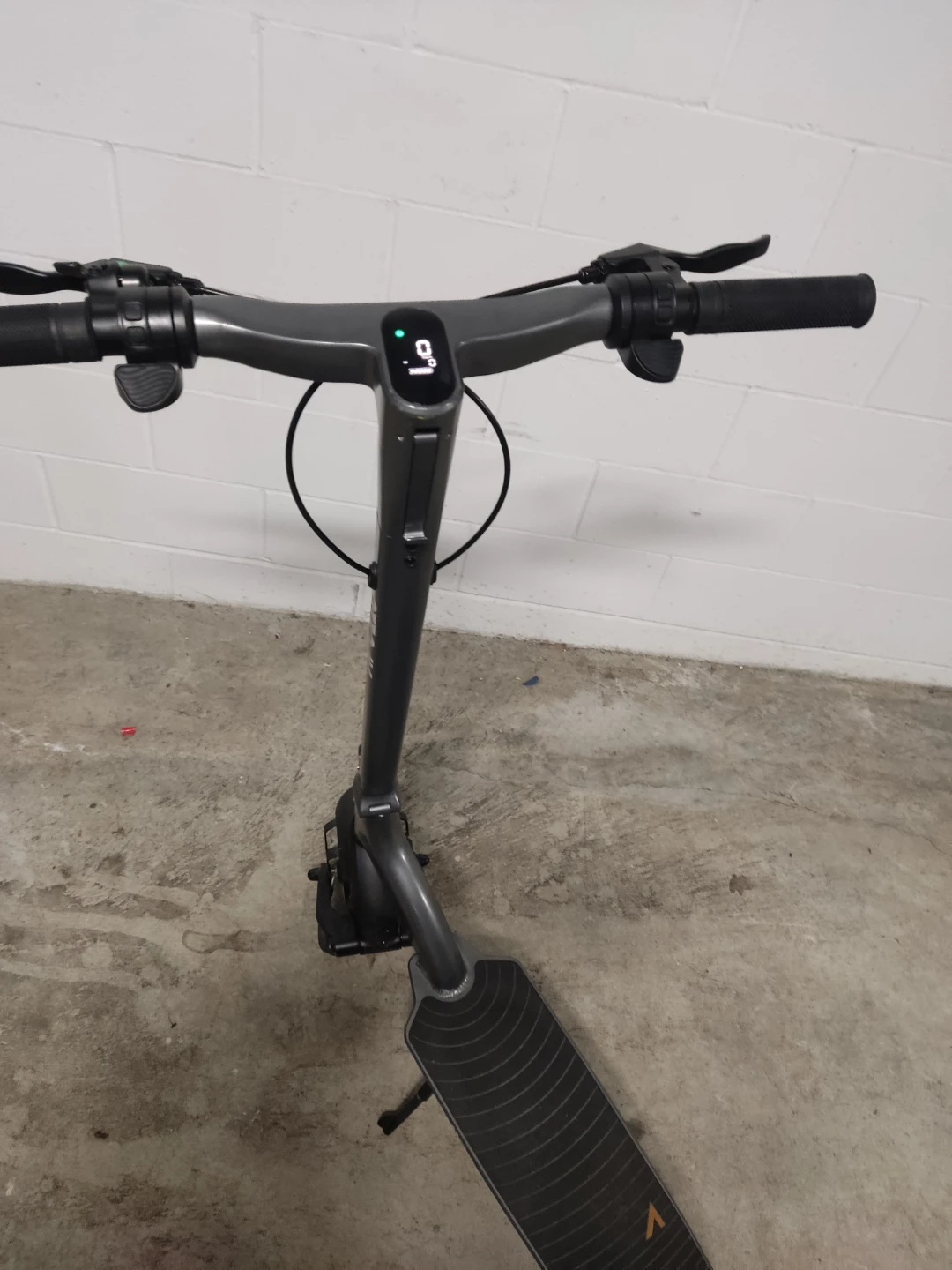Apollo City 500W Electric Scooter - photo 3
