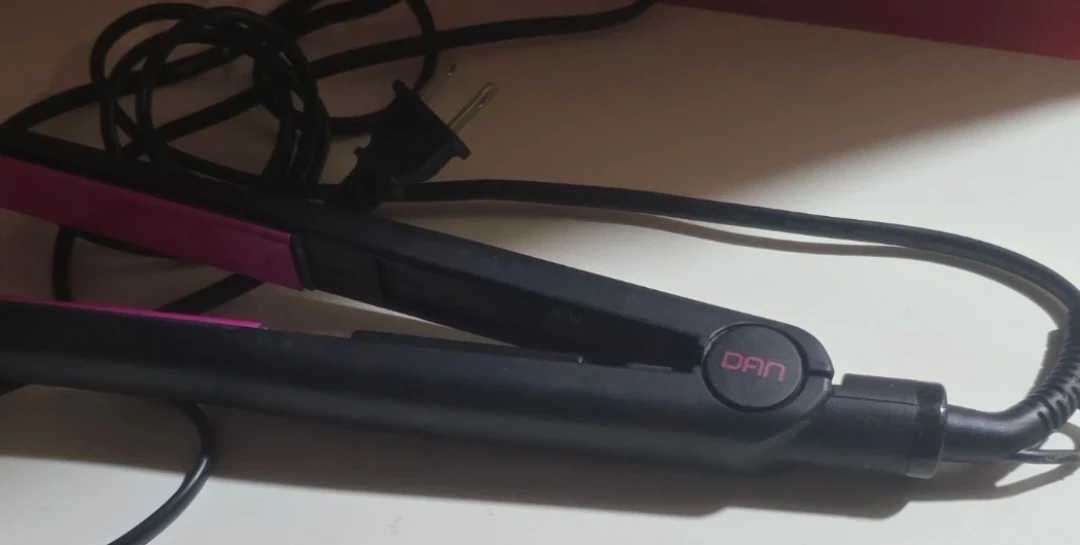 DAN Hair Straightener - photo 3
