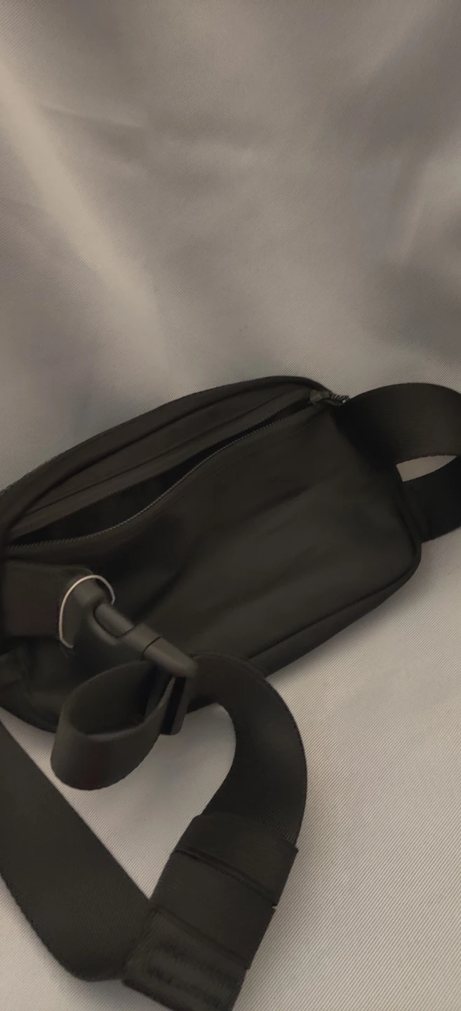 Lululemon Everywhere Belt Bag - photo 4