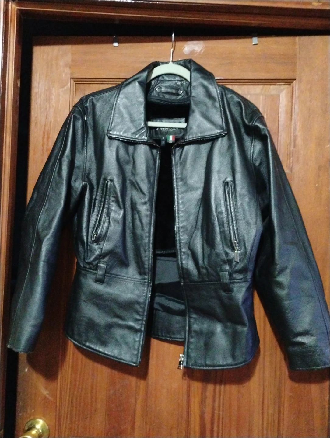 🥕 thrifty pick Black Leather Jacket