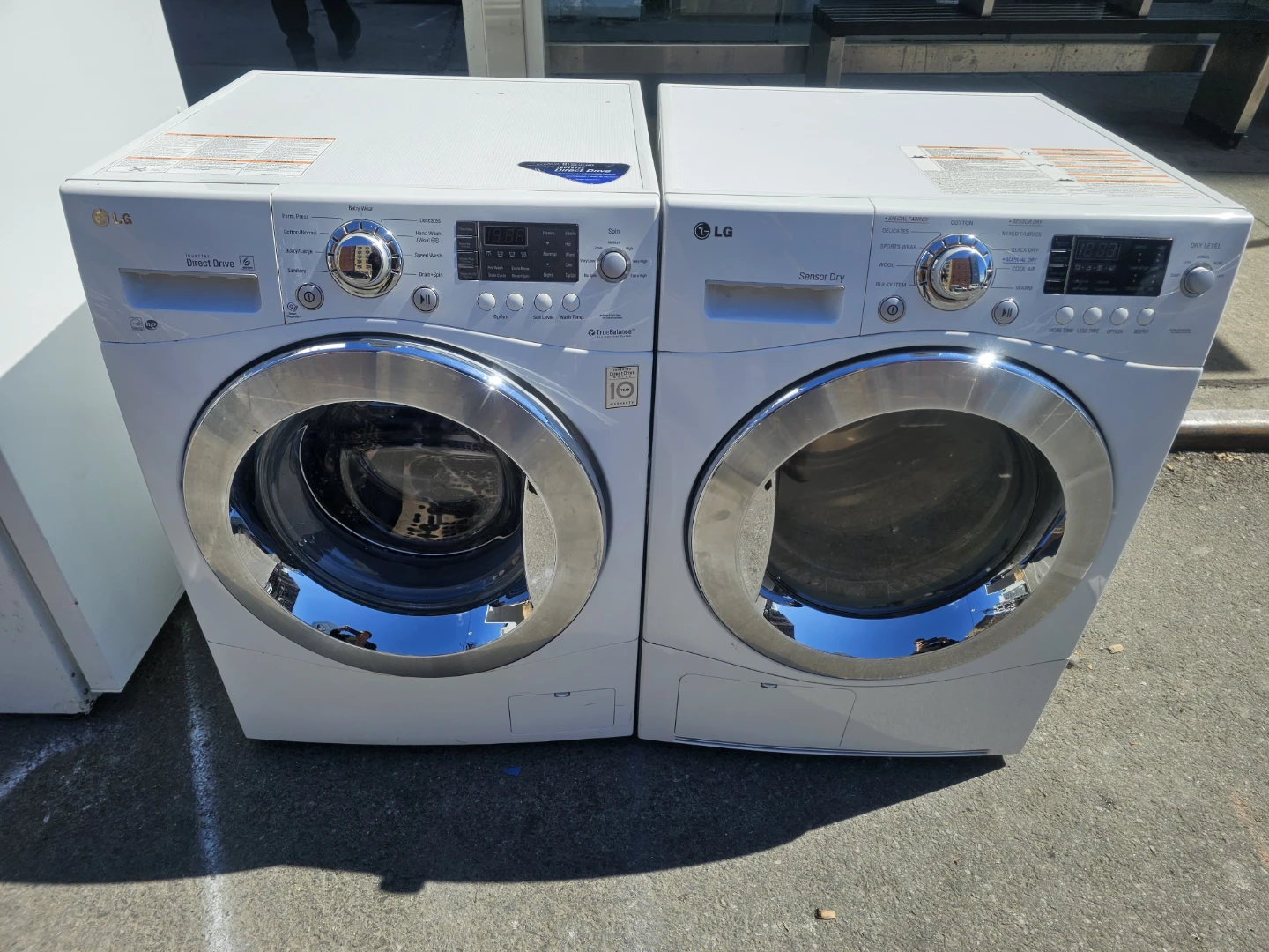 LG 24in wide washer dryer eléctric ventless 220v