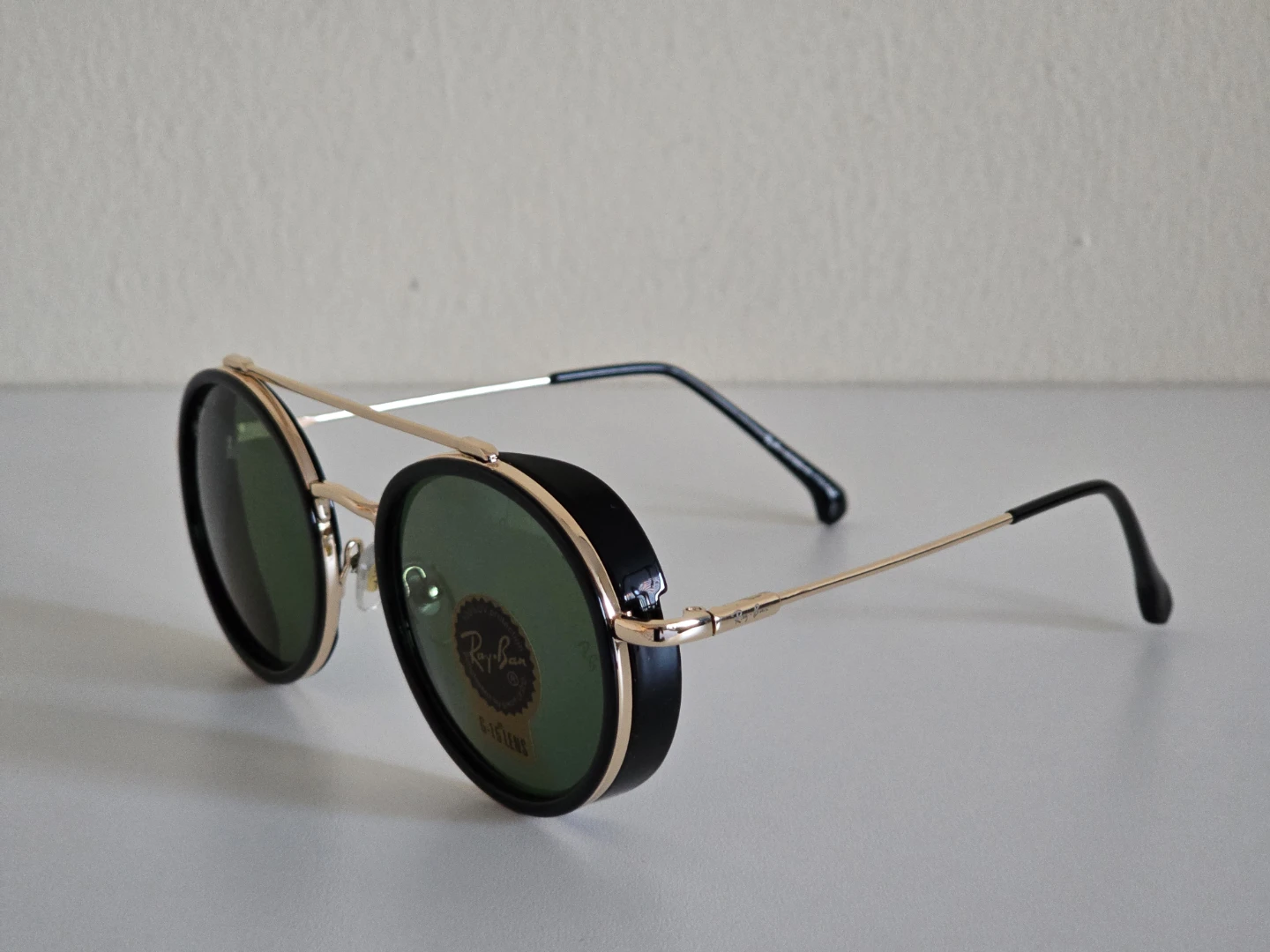 Ray-Ban Sunglasses with Black Frame and Green Lenses - photo 3