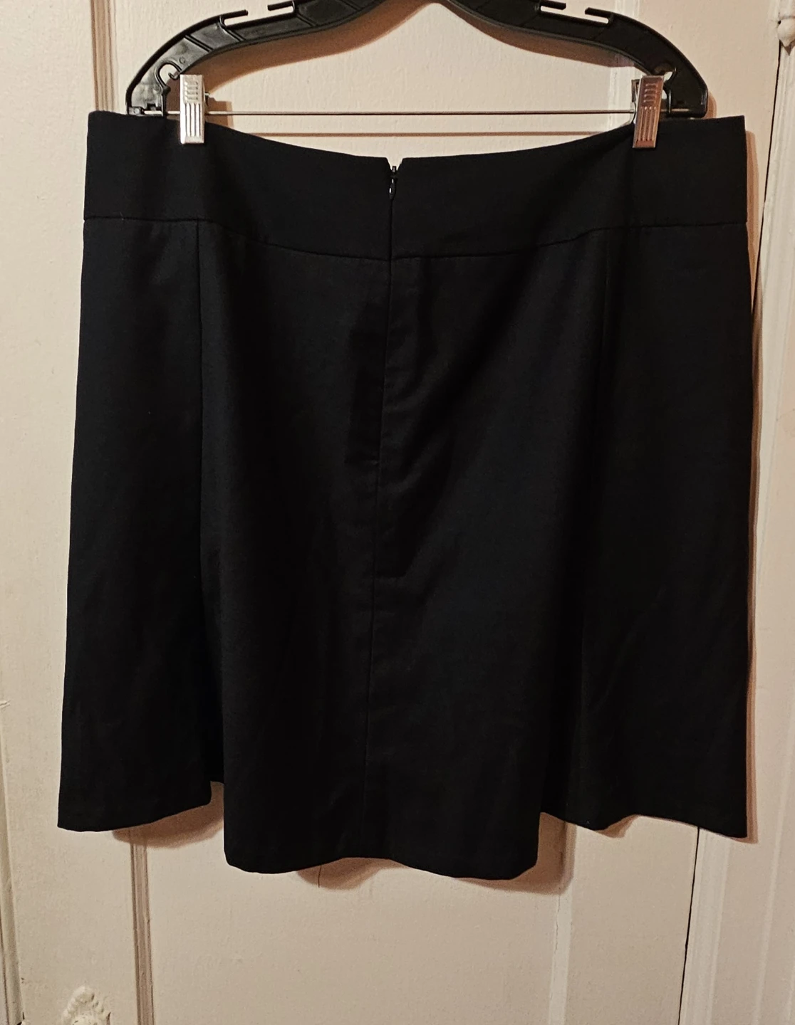 Women's knee length skirt - photo 3