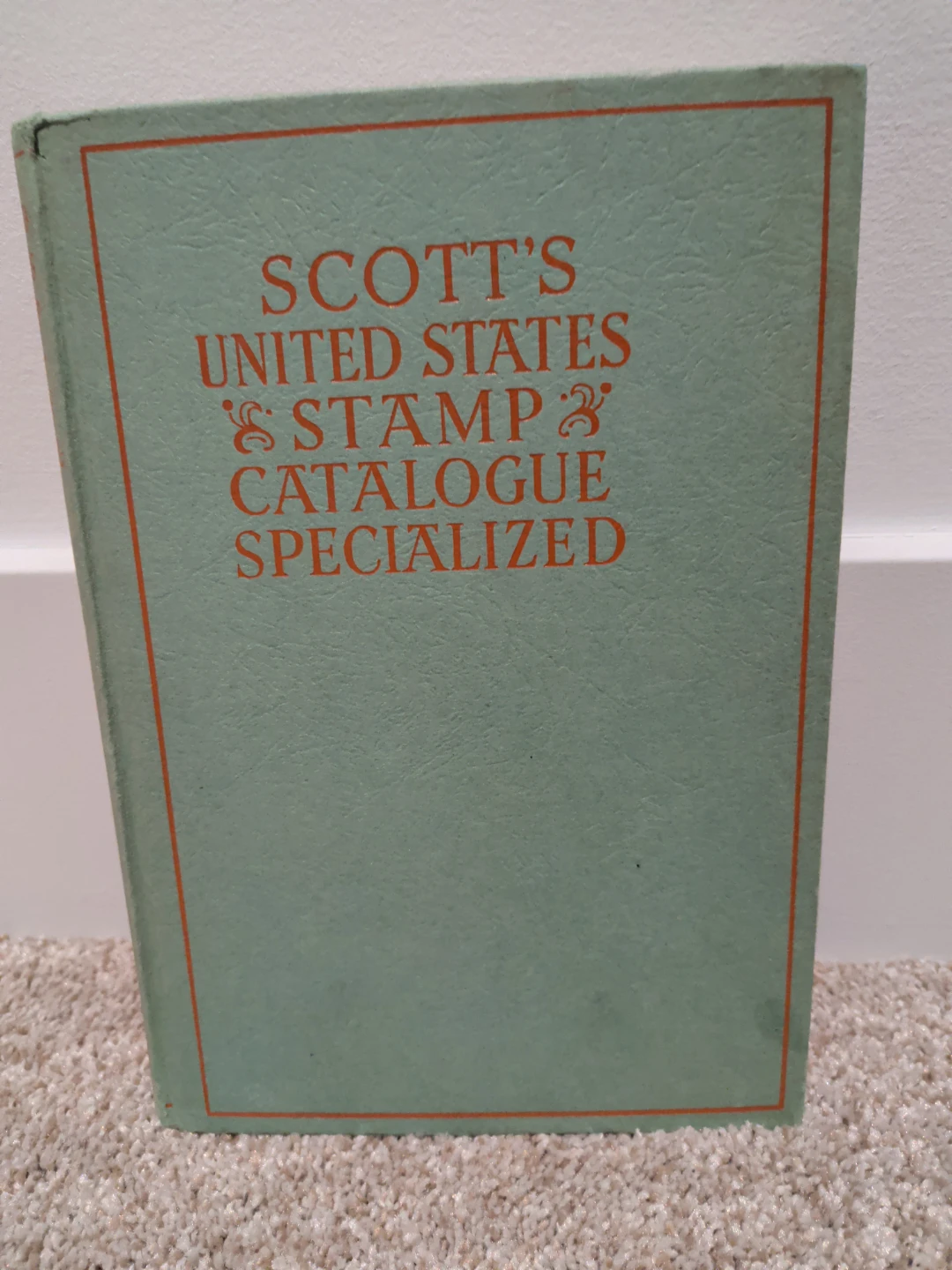 VINTAGE SCOTT'S USA STAMP CATALOGUE 1952