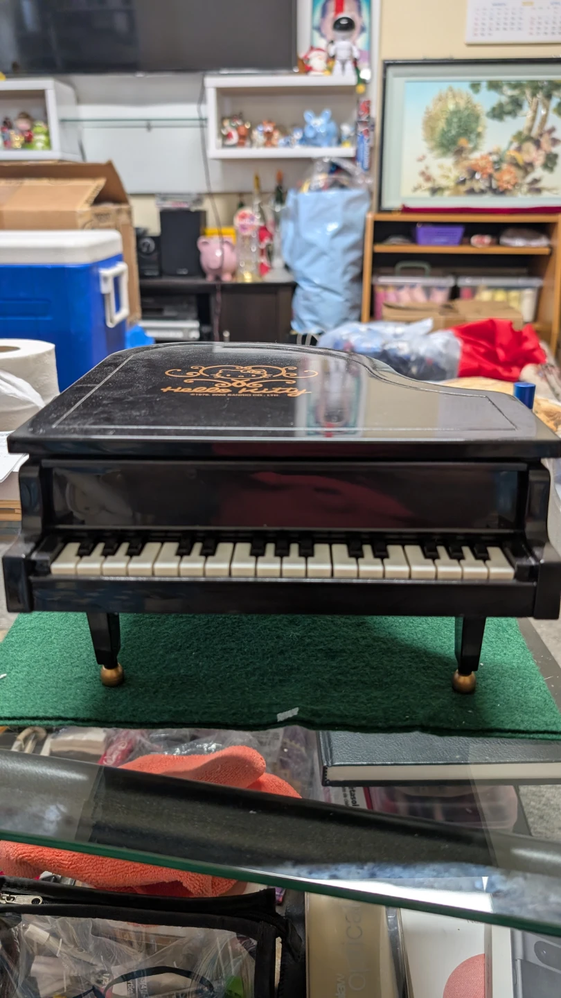 Hello Kitty Grand Piano Toy