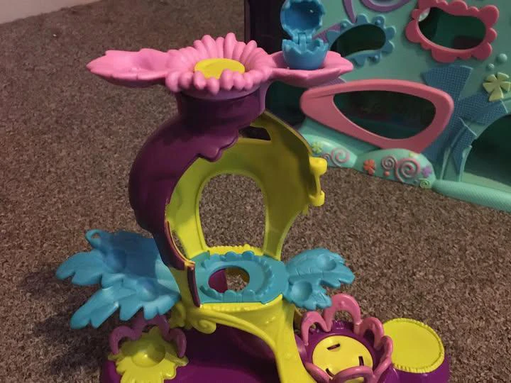 Littlest Pet Shop Playsets - photo 4