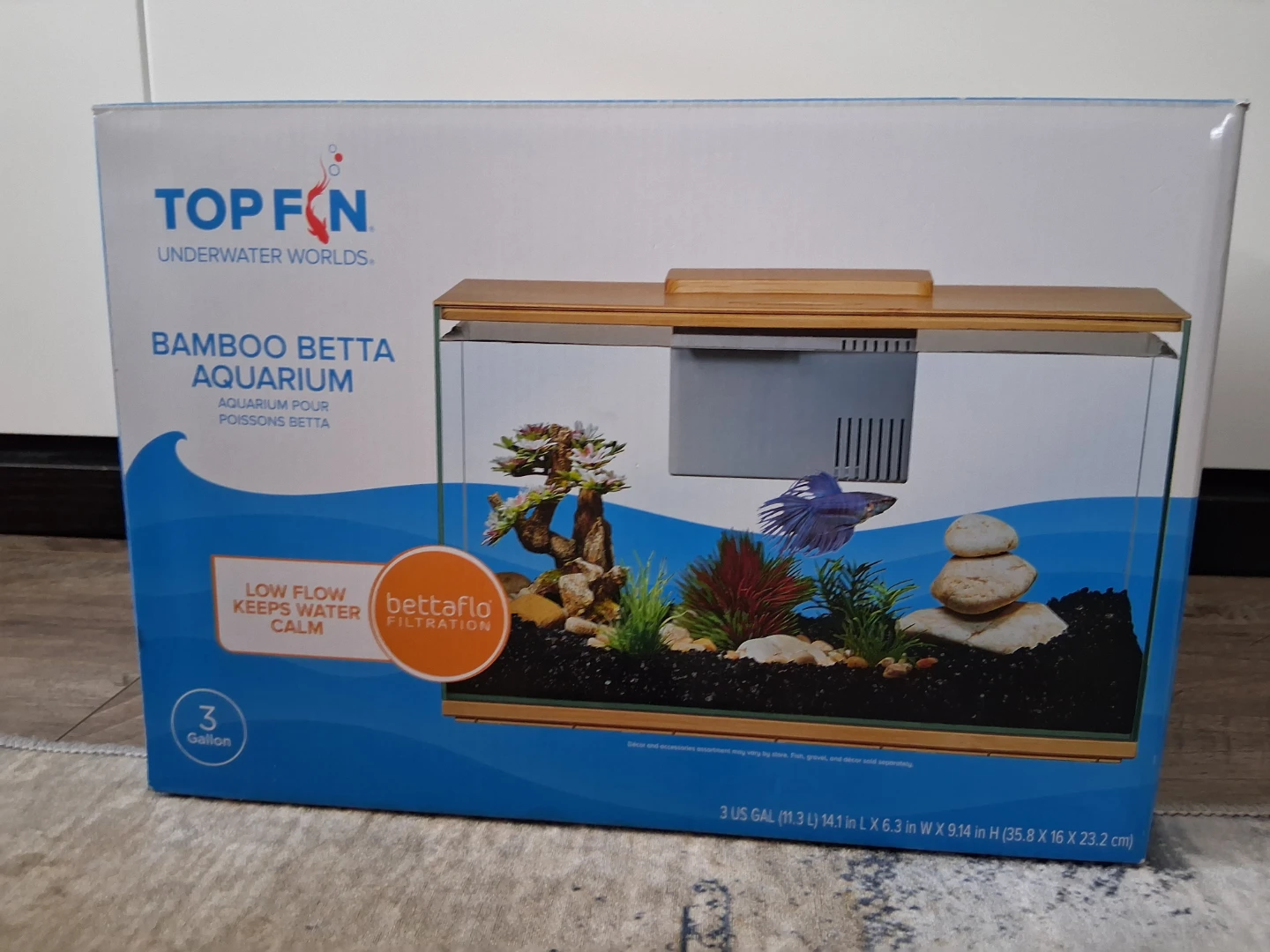Betta tank and accessories