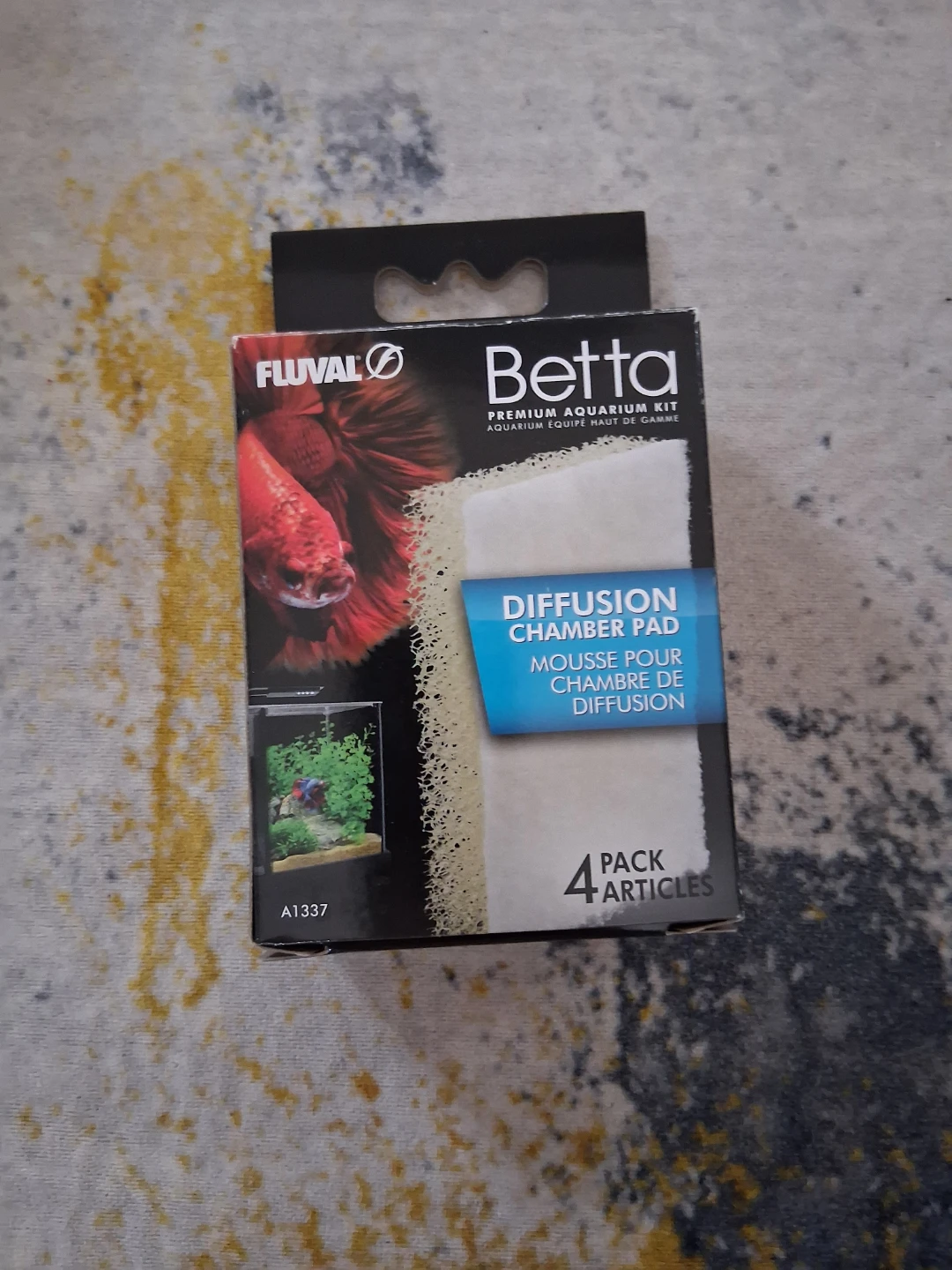 Betta tank and accessories - photo 3