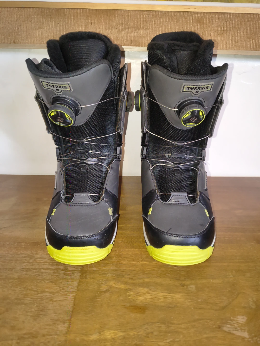 K2 Thraxis Snowboard Boots - Men's Size 9