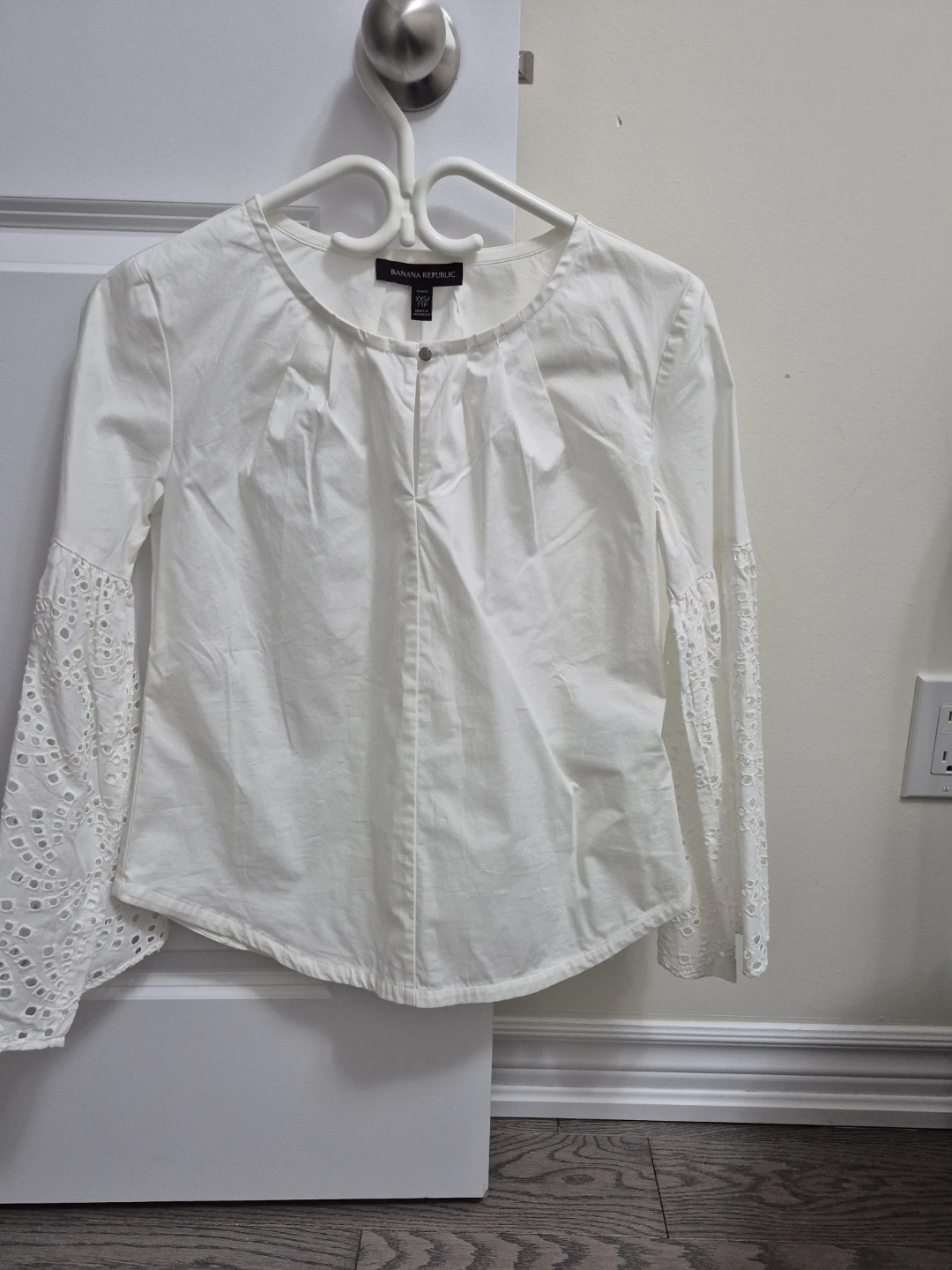 Banana Republic White Eyelet Sleeve Blouse