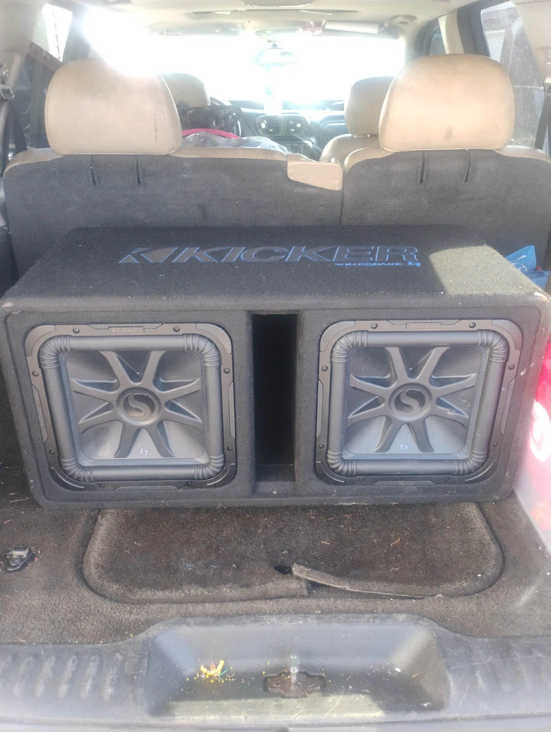 Kicker Solo-Baric L7 Dual Subwoofer Enclosure