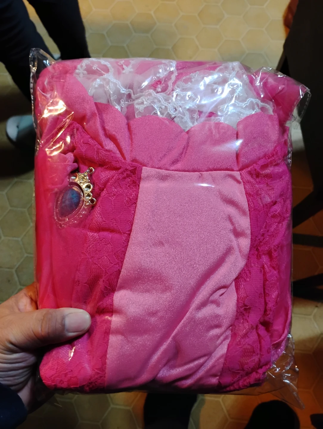 Minetom Princess Peach Dress with Lights for 5 or 6 year olds - photo 2