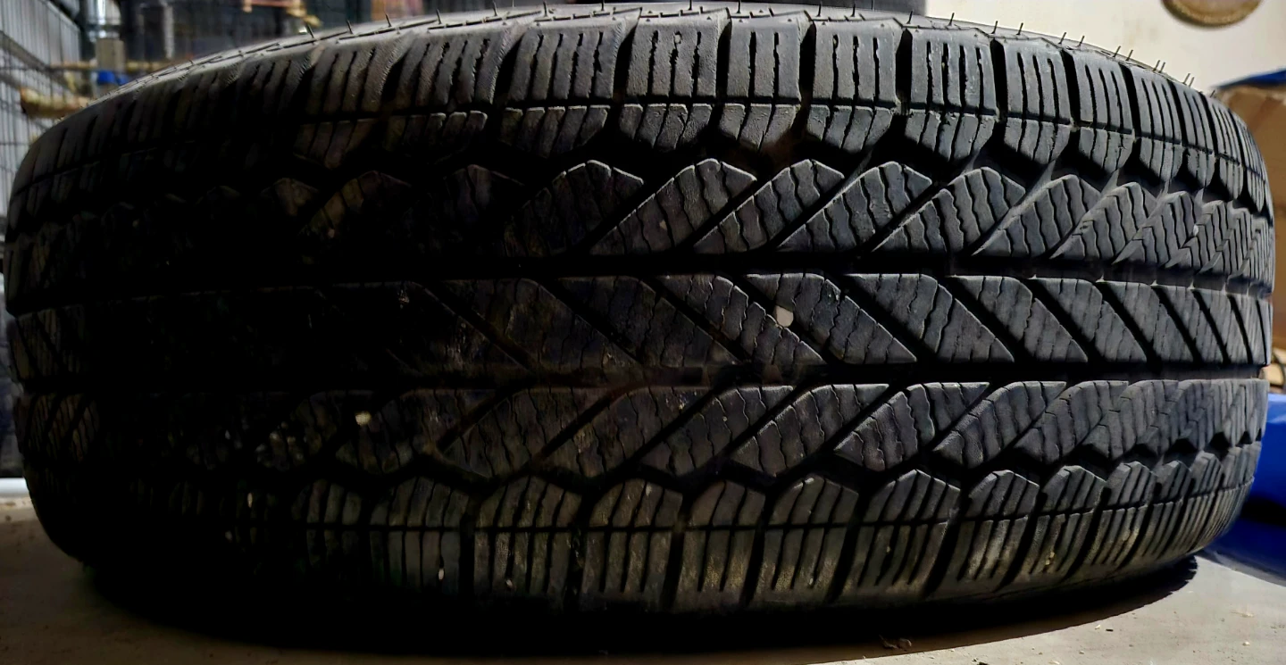 Very Good 1 BrIdgestone Tire Plus rim Size 215 60 R17 M+S *DEAL*