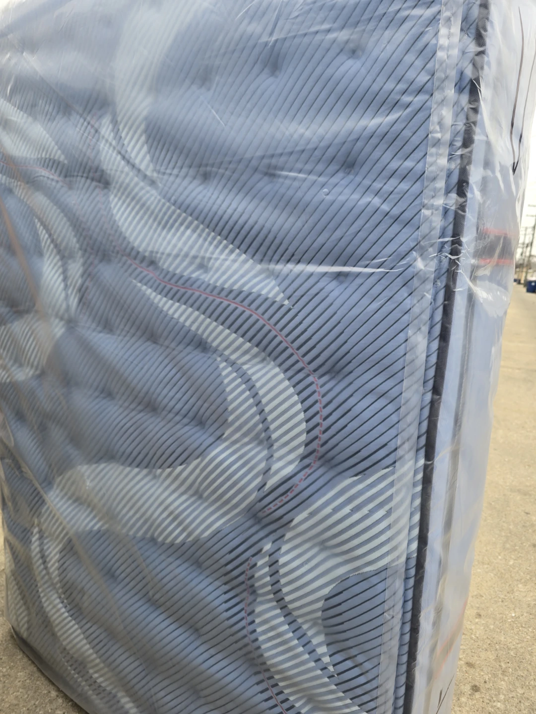 Full Sealy Posturpedic Pro - photo 4