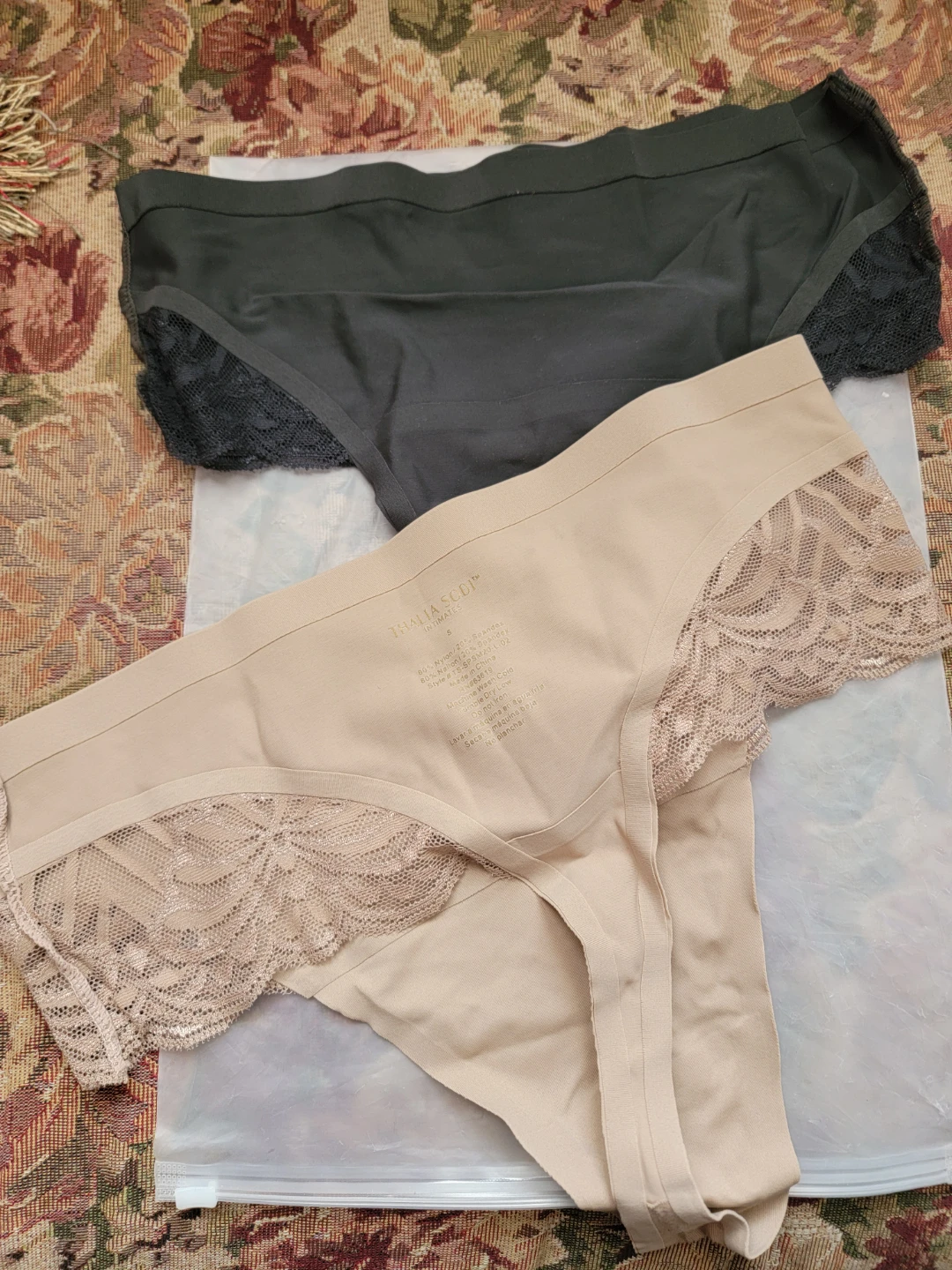 2 Pairs of No-Show Lace Trim Underwear