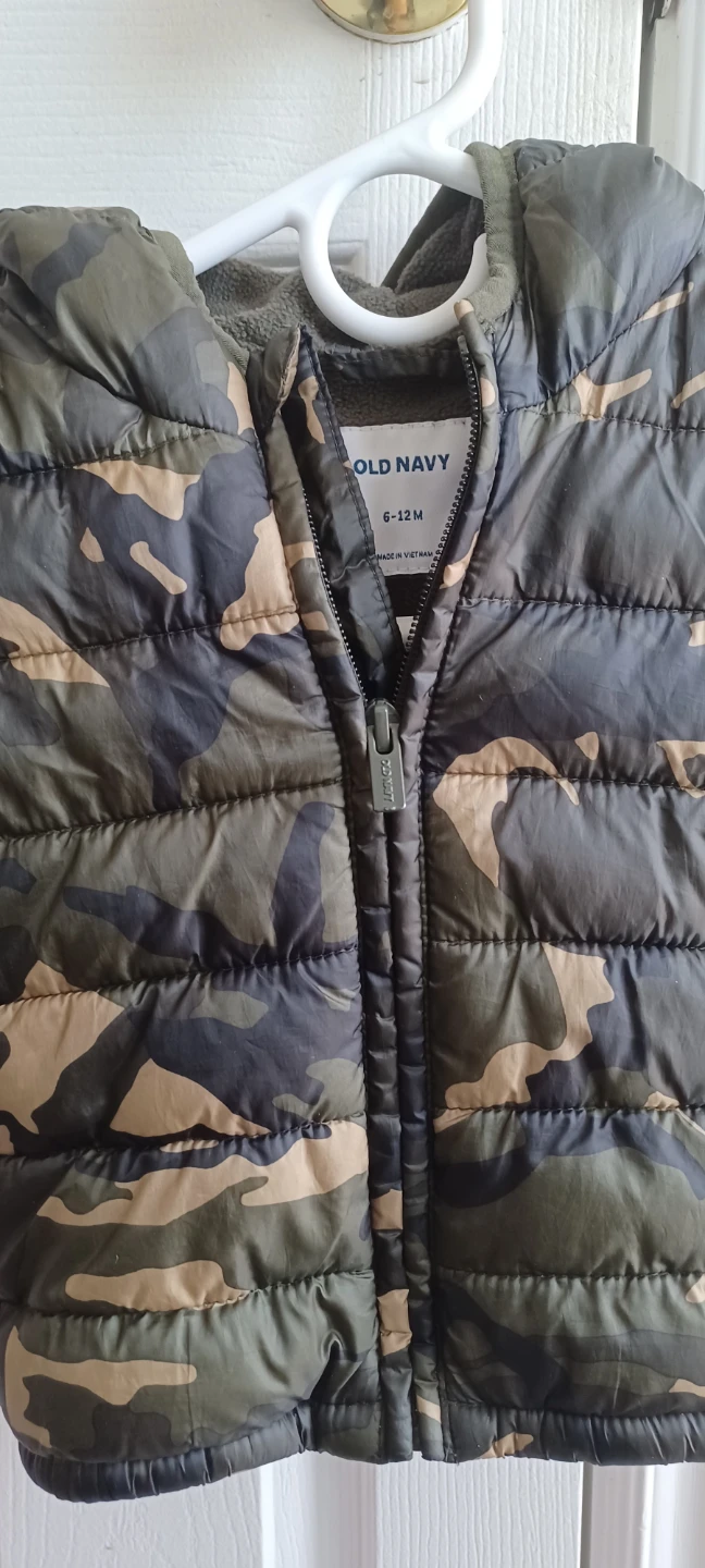 Old Navy Camouflage Puffer Jacket - 6-12 Months - photo 3