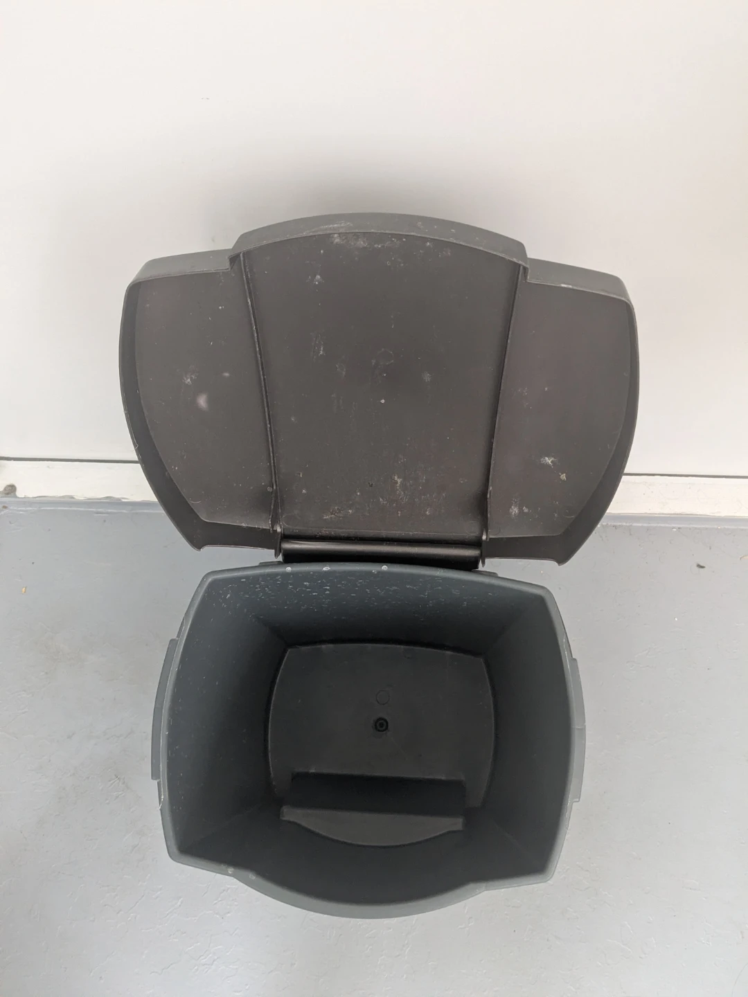 MISTRAL Step Can with Removable Liner - 19L/5GAL