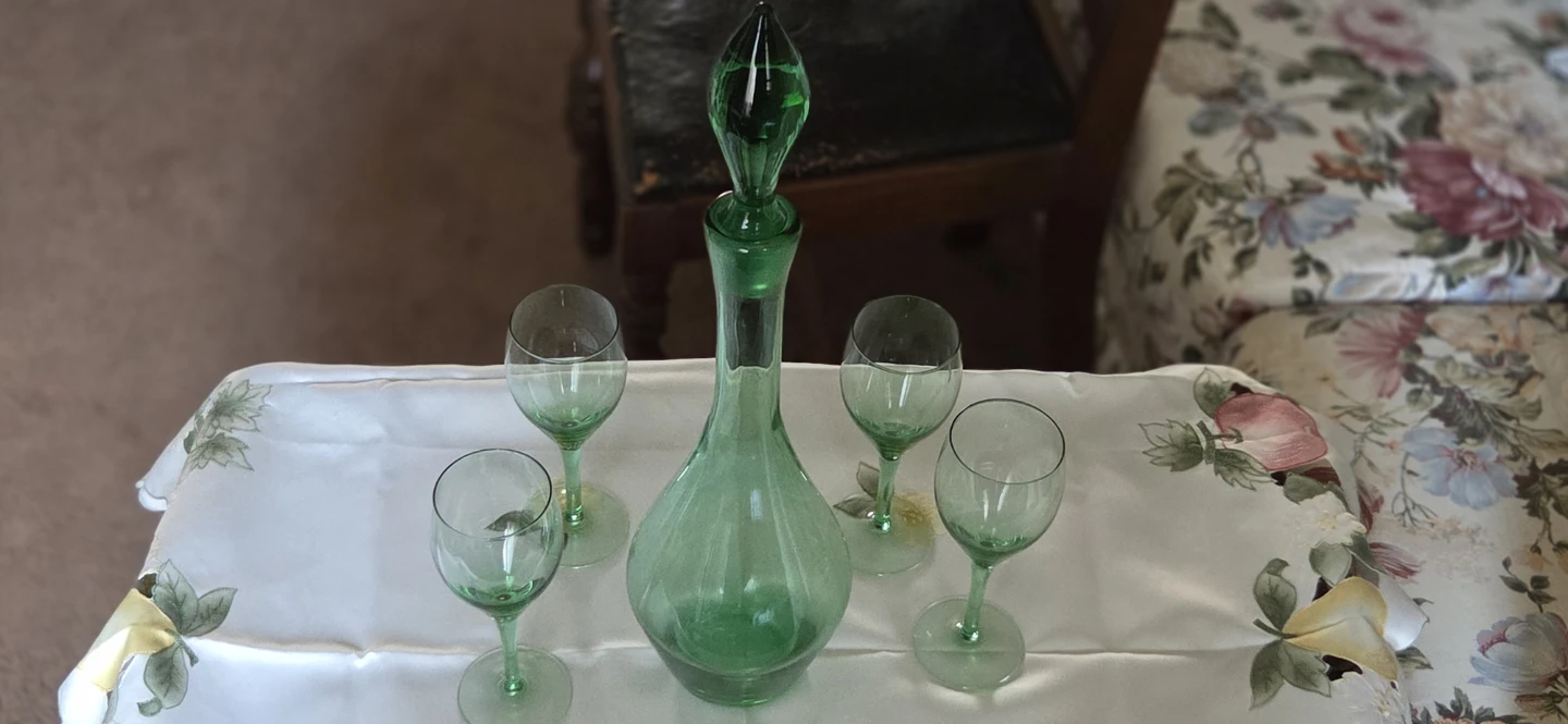 Vintage Green Glass Decanter and 4 Wine Glasses Set - photo 2