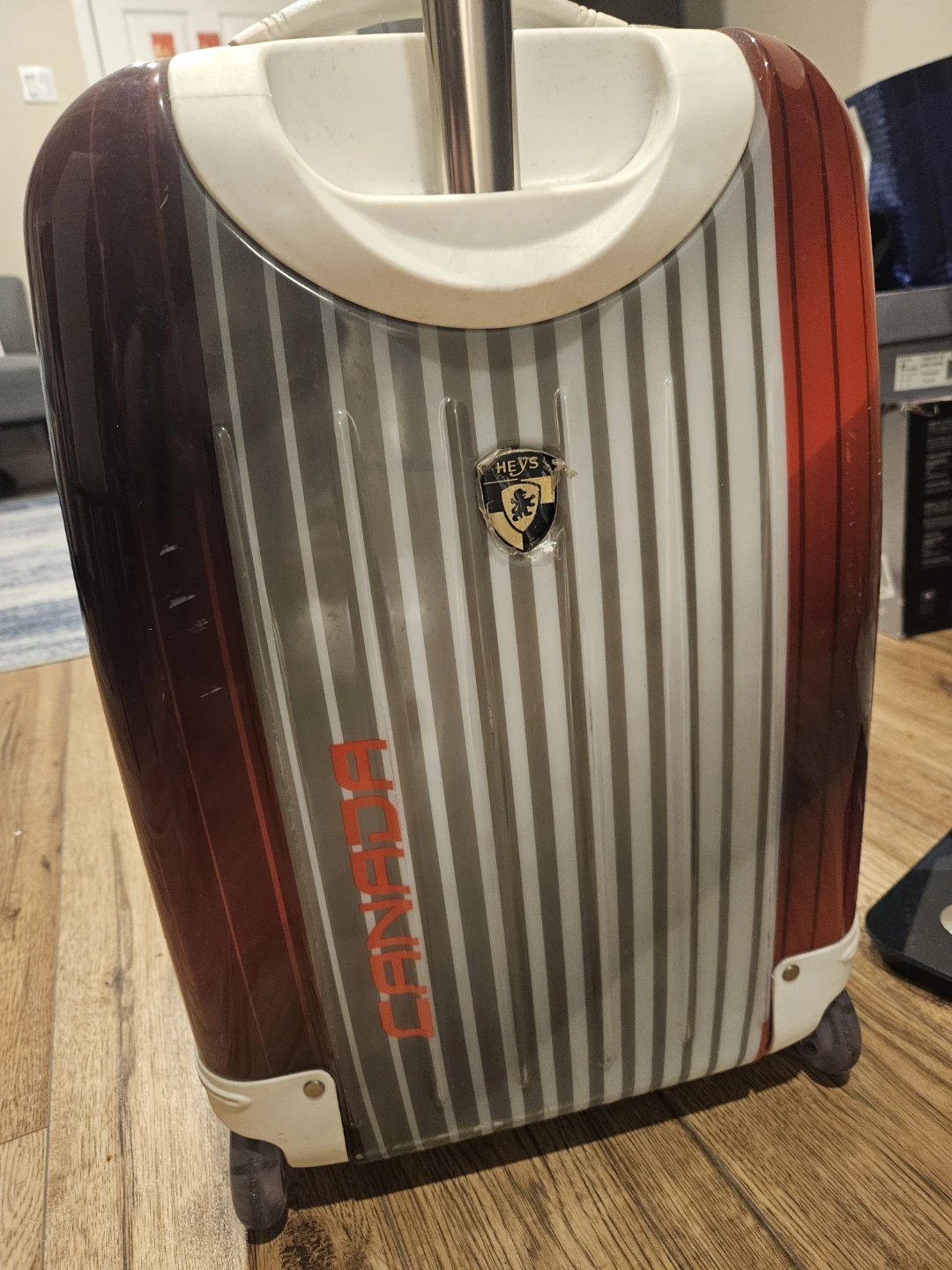Heys Canada Maple Leaf Rolling Suitcase - photo 2