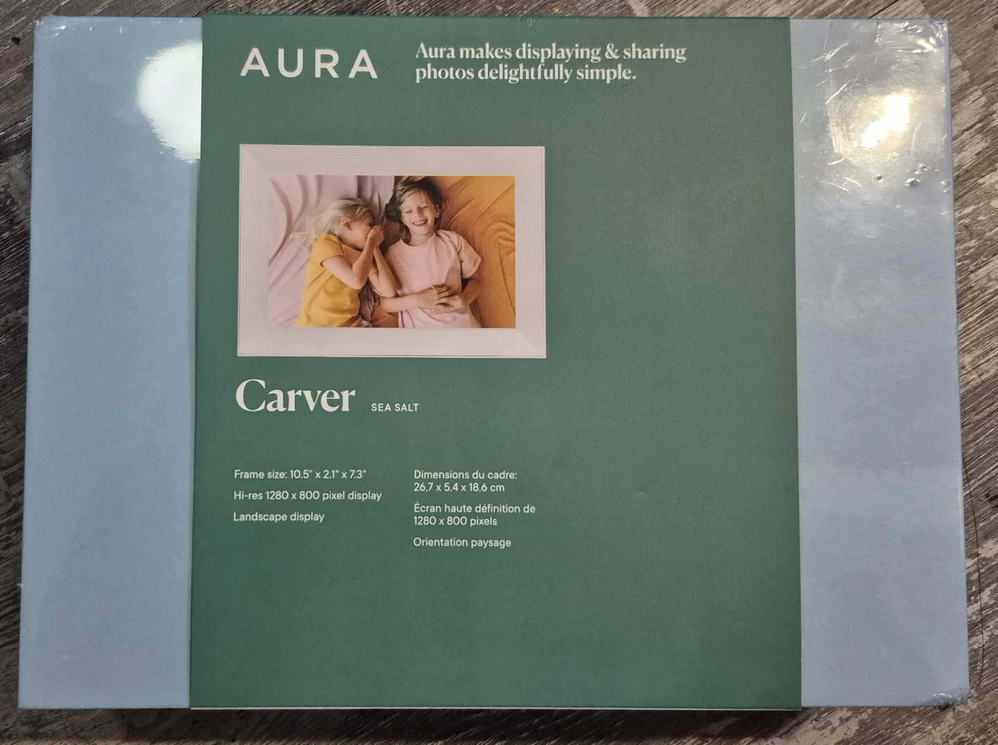 Brand new Aura Carver Digital Photo Frame - Sea Salt