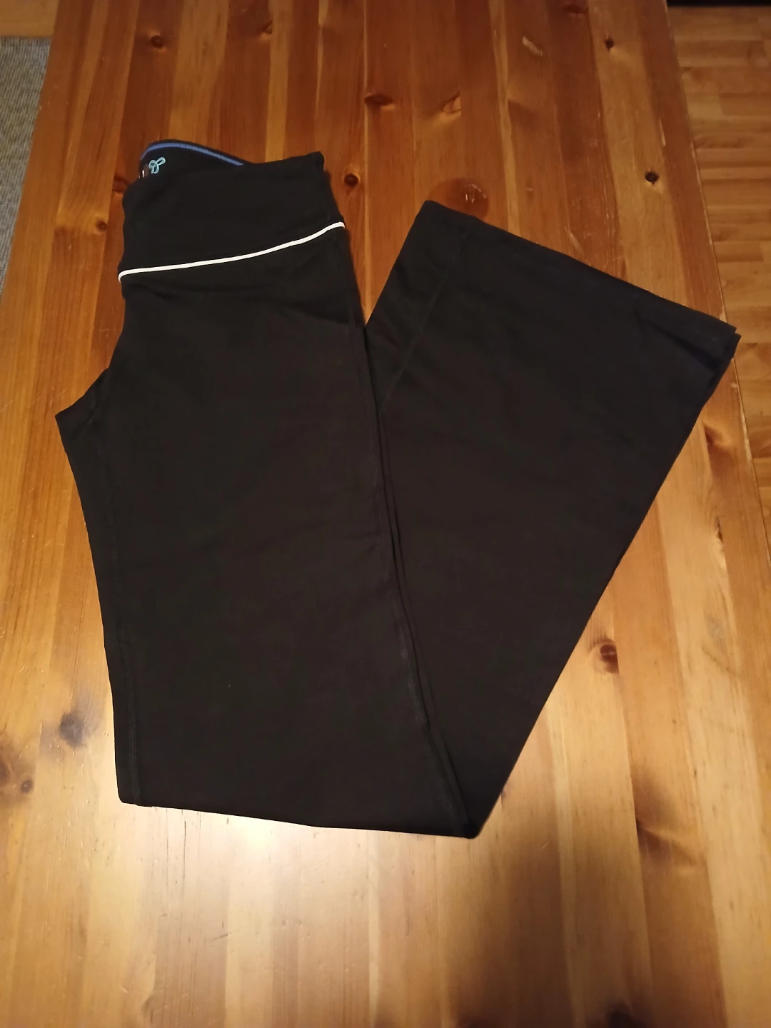 TNA Black Flare Yoga Pants - photo 3
