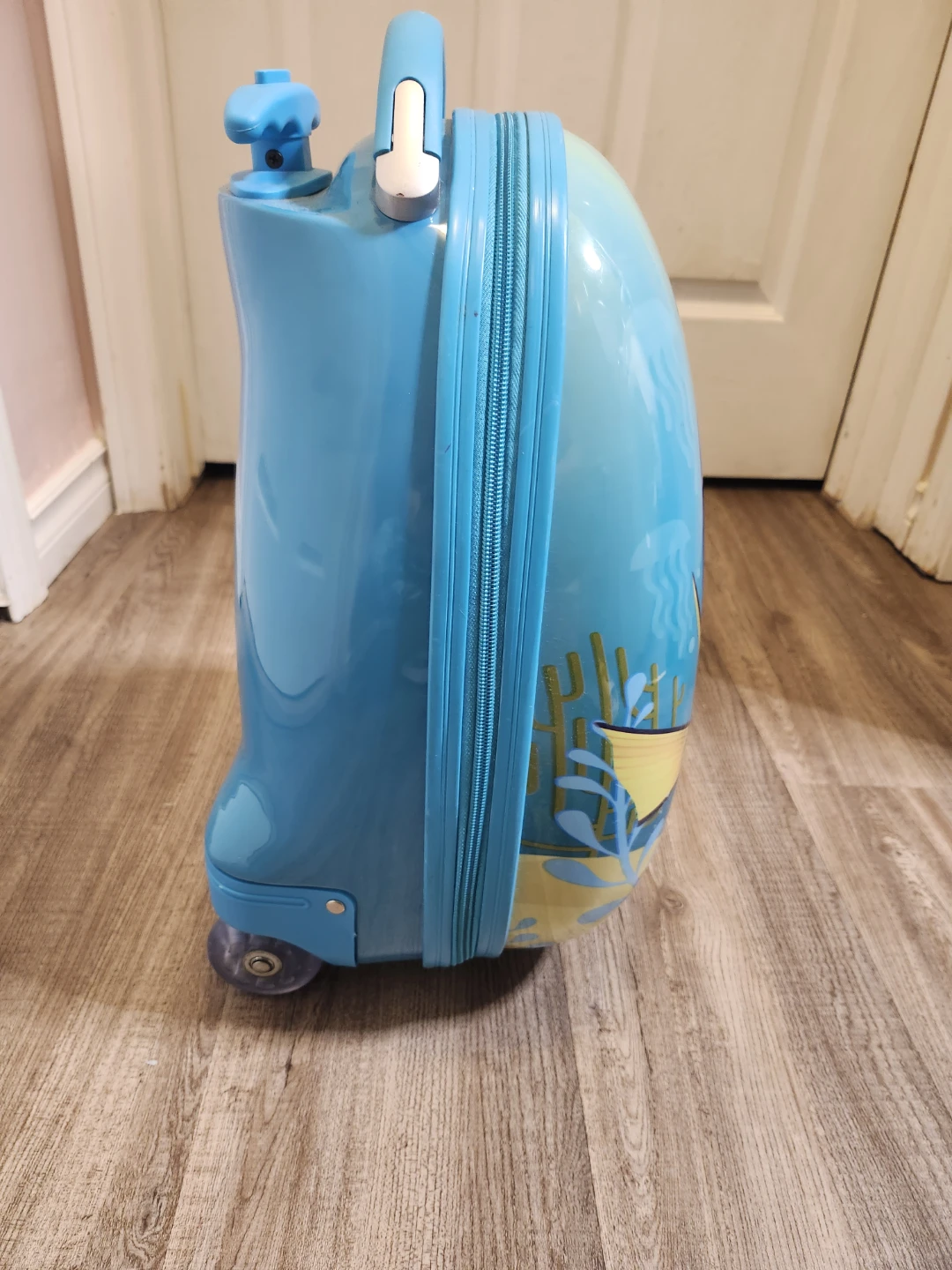 HEYS Kids Rolling Luggage Suitcase - Blue Dory Design - photo 3