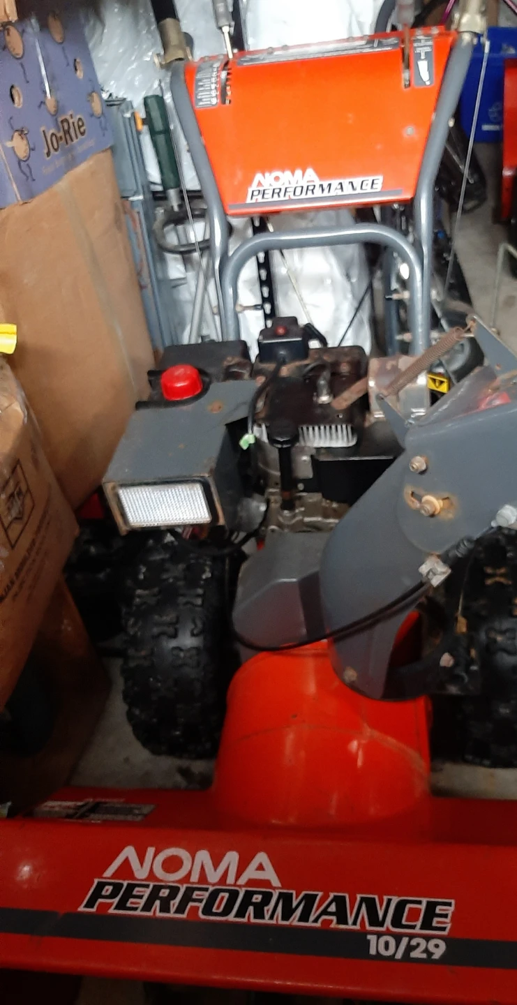 29" Snowblower 2 Stage Electric Start - photo 2