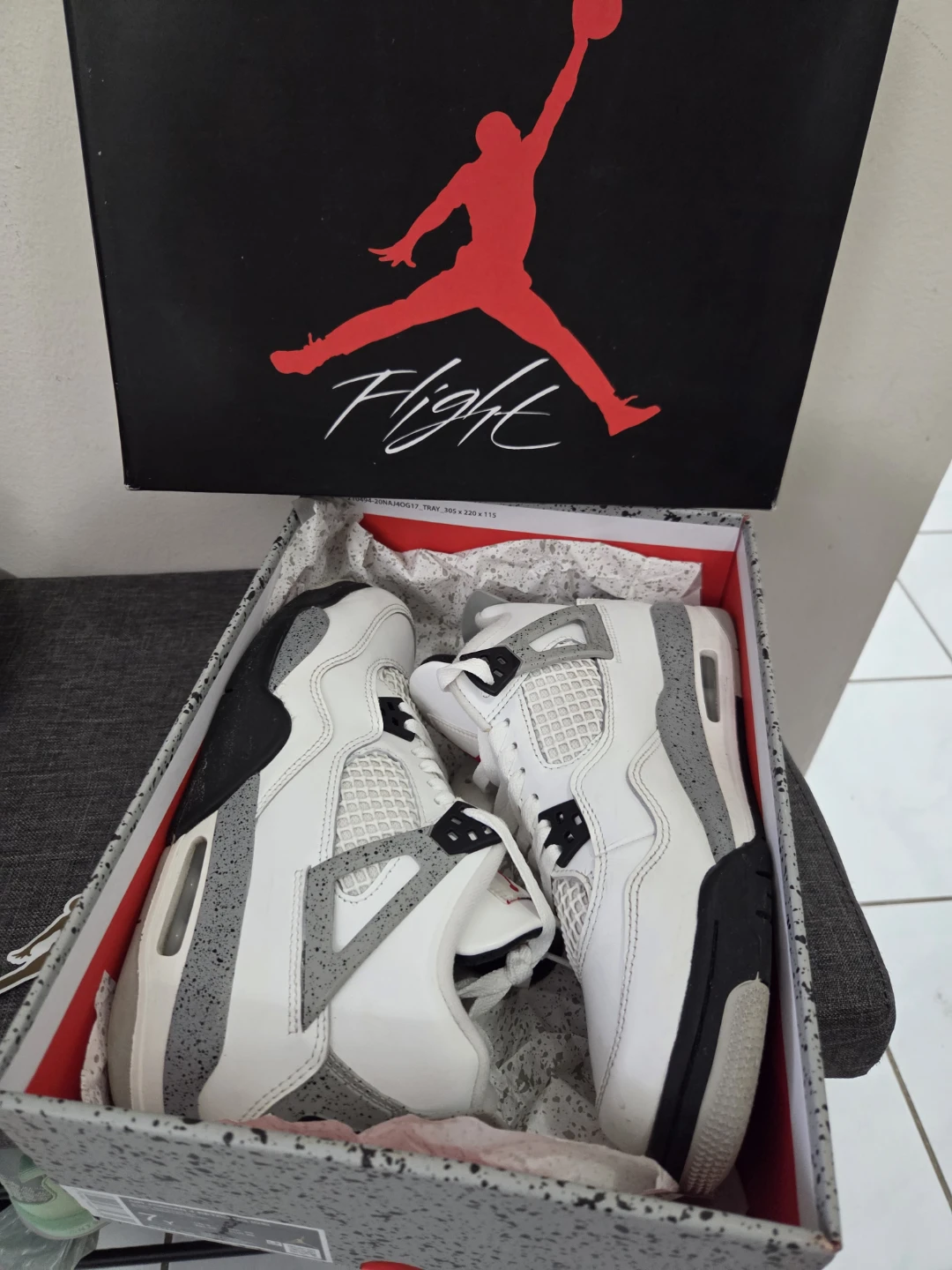 Jordan 4 Retro OG White Cement - Youth 7y