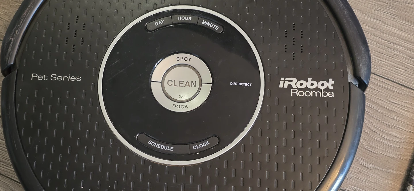 iRobot Roomba Pet Series Robotic Vacuum - photo 2