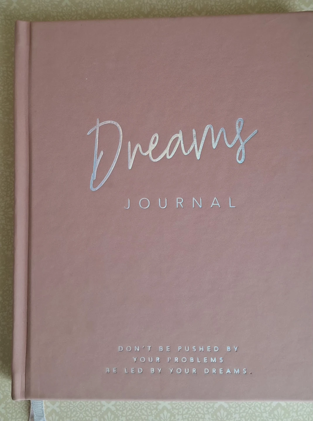 Super Attractor book with Guided Journals & NEST candle - photo 4
