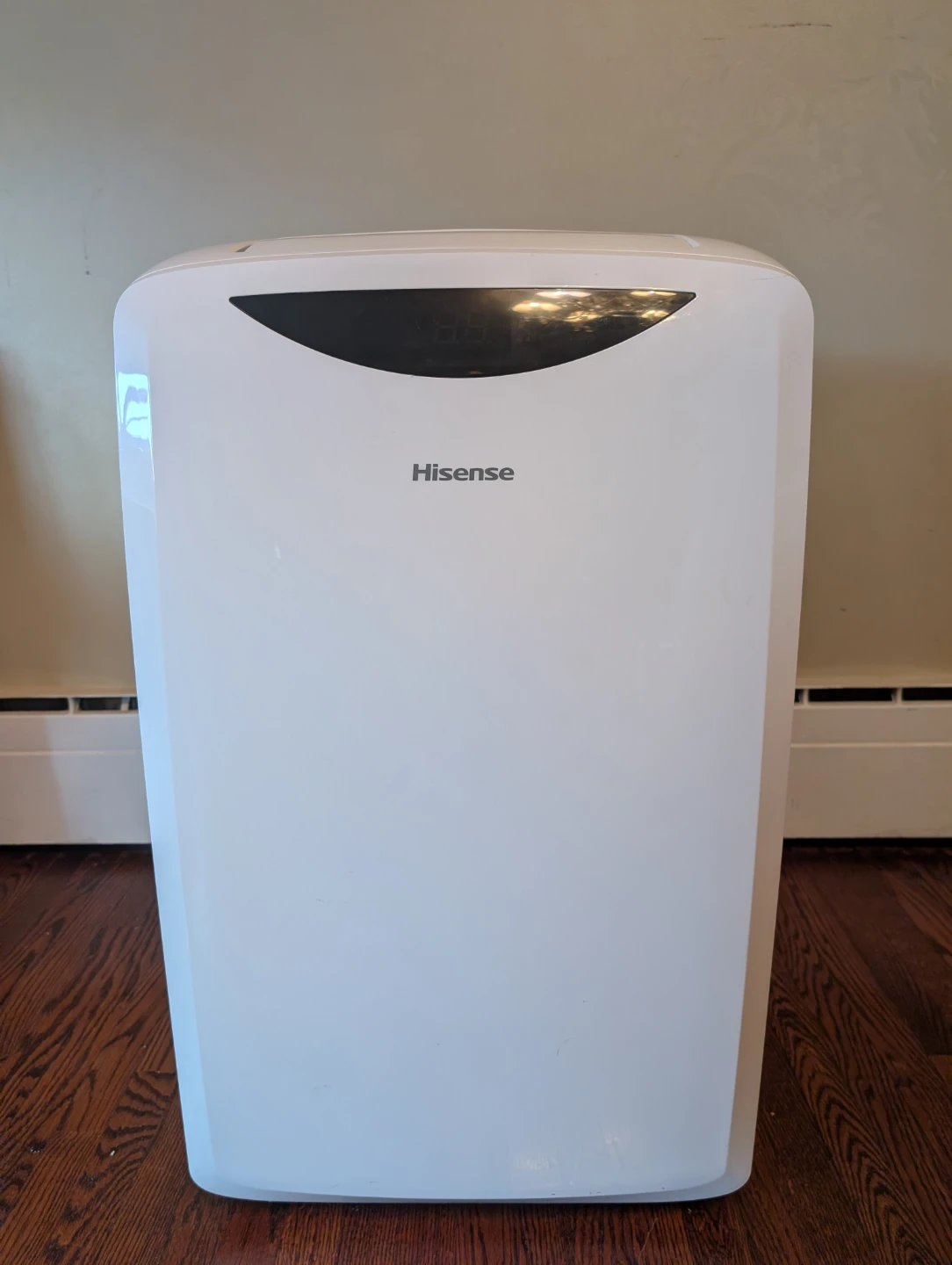 Hisense Portable Air Conditioner - photo 2