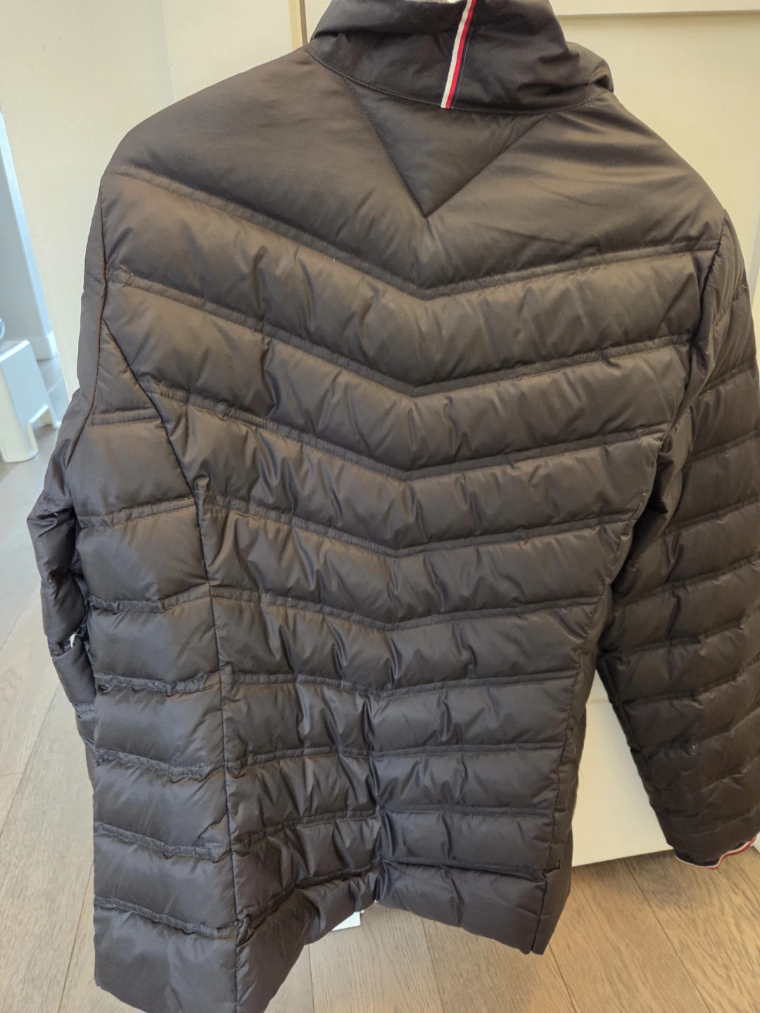 Tommy Hilfiger Puffer Jacket - Black - Woman's Size Medium - photo 4