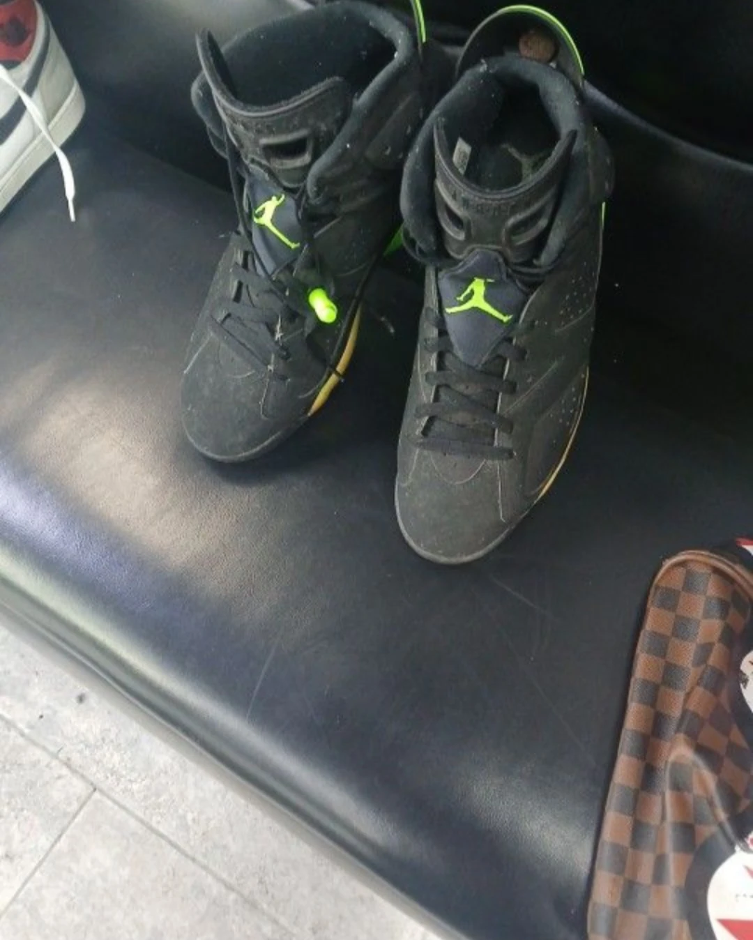 Jordan 6 Retro "Electric Green" Black Sneakers - photo 2