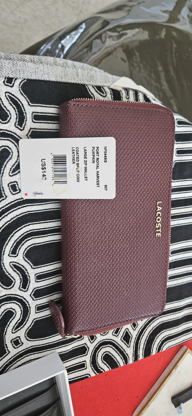 Lacoste Large Zipped Wallet - Burgundy