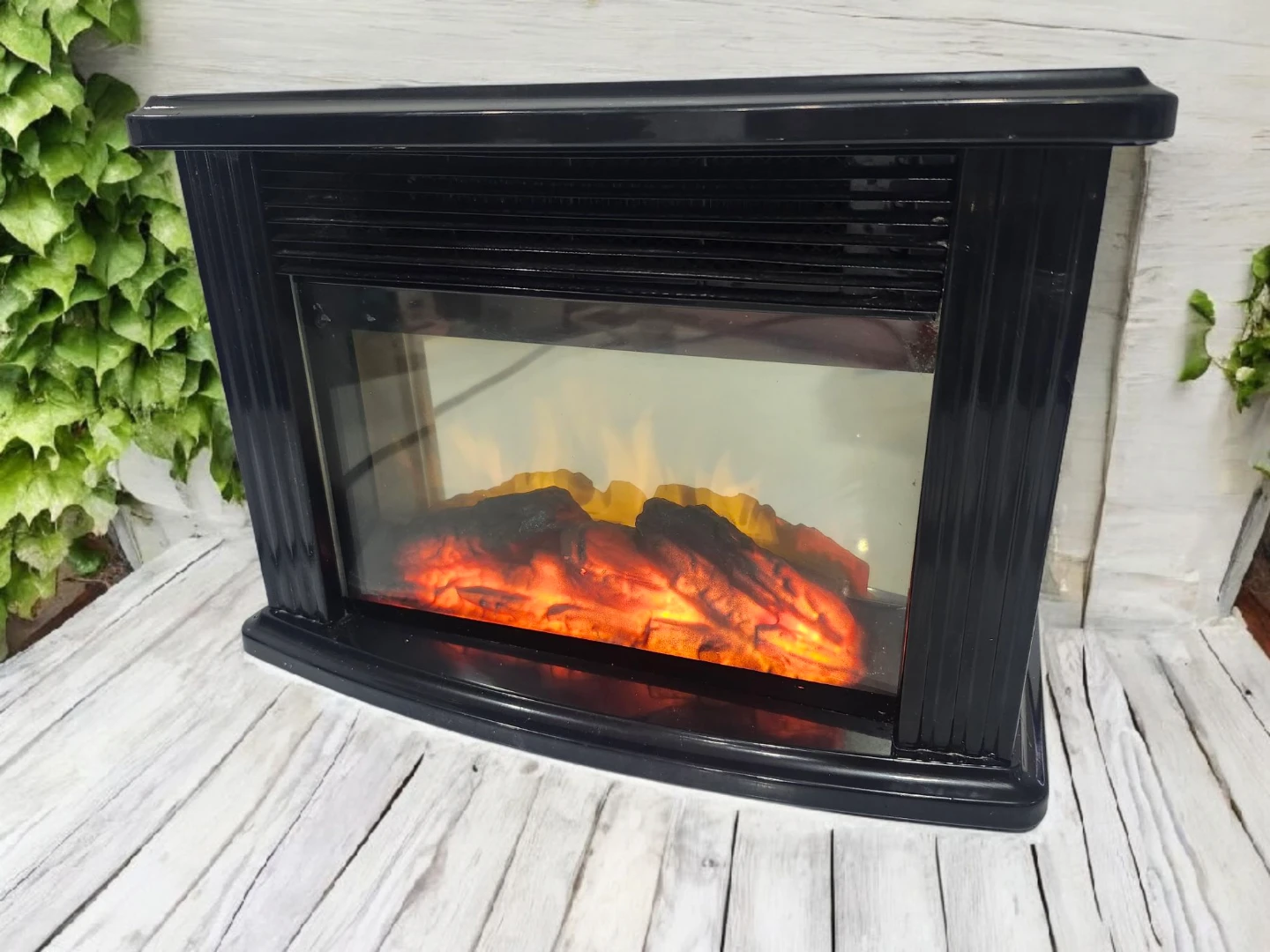 14" Mini Electric Fireplace 5,300 BTUs Protable Heater 1500 W - photo 3