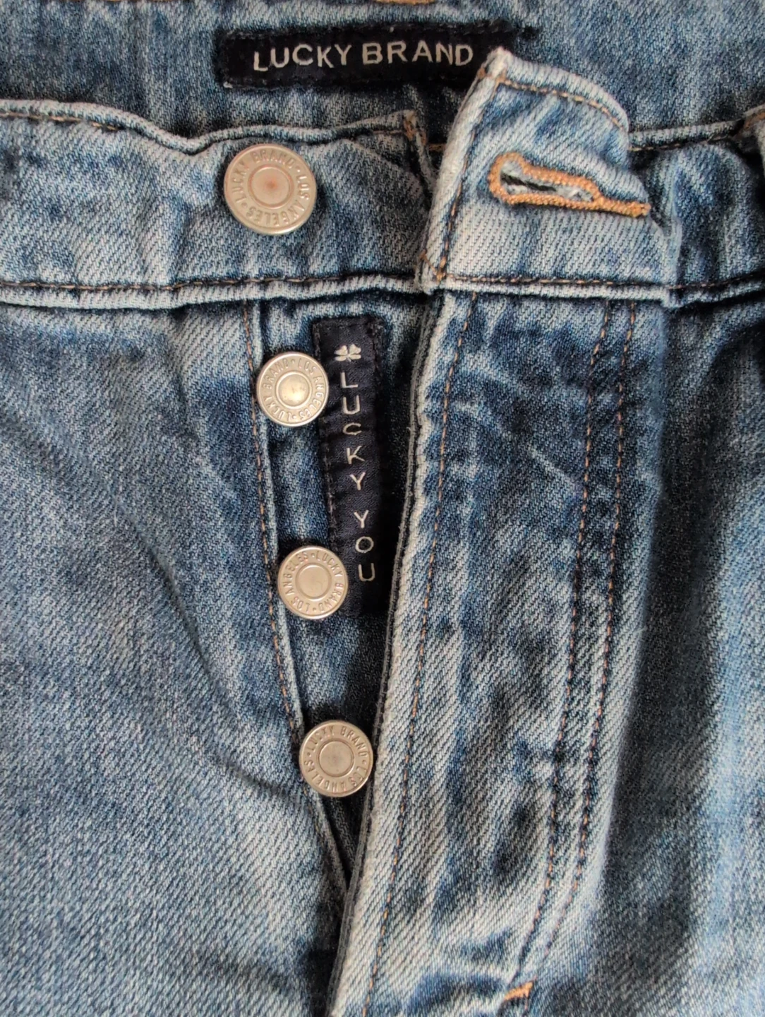 Lucky Brand Embroidered Jeans 🧡