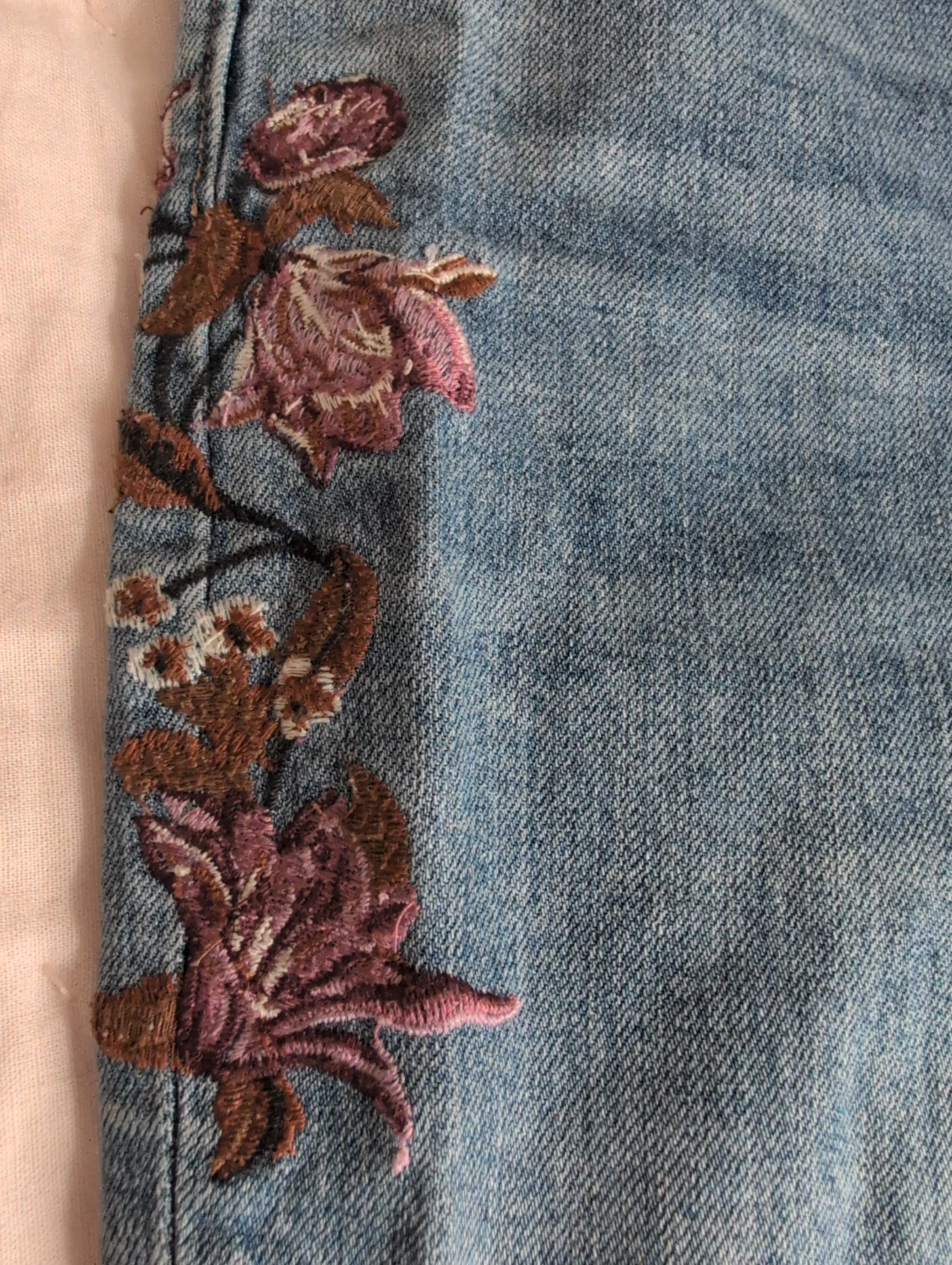 Lucky Brand Embroidered Jeans 🧡 - photo 2