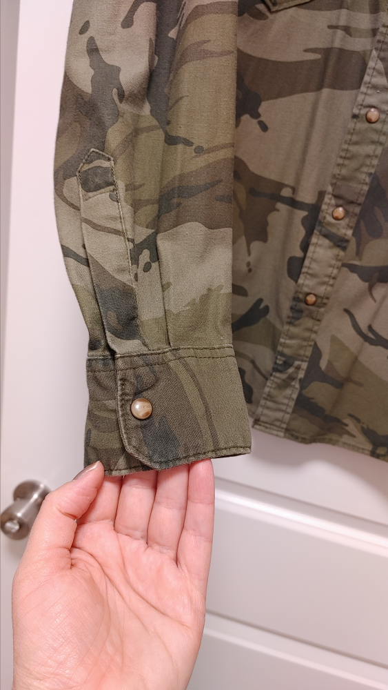 Wrangler Camo Long Sleeve Button-Up Shirt size Large - photo 3