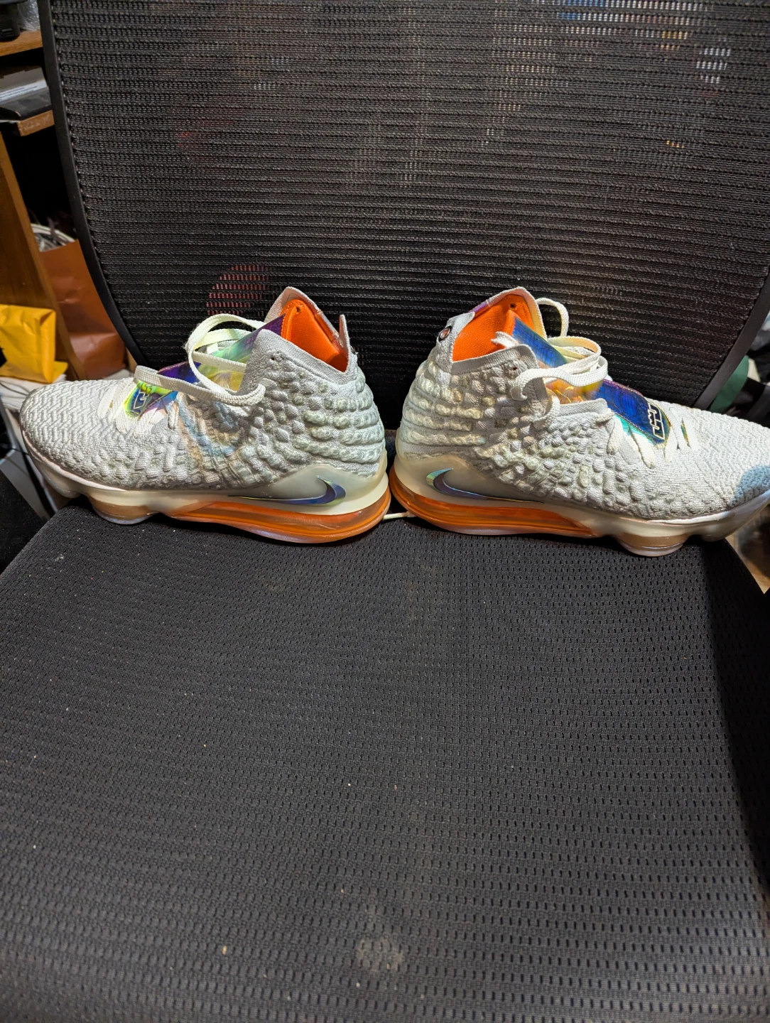 Nike LeBron 17 US 7.5 - photo 5