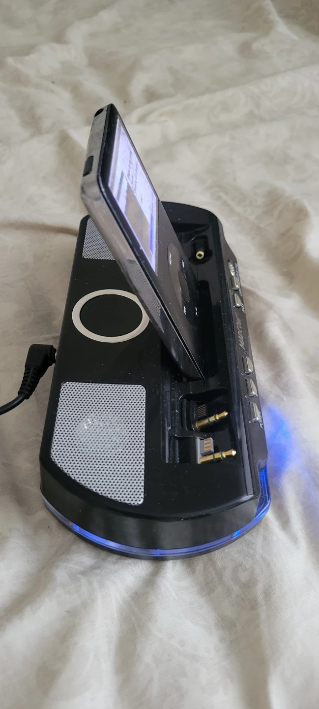 iPod classic and Speaker with Lights - photo 3