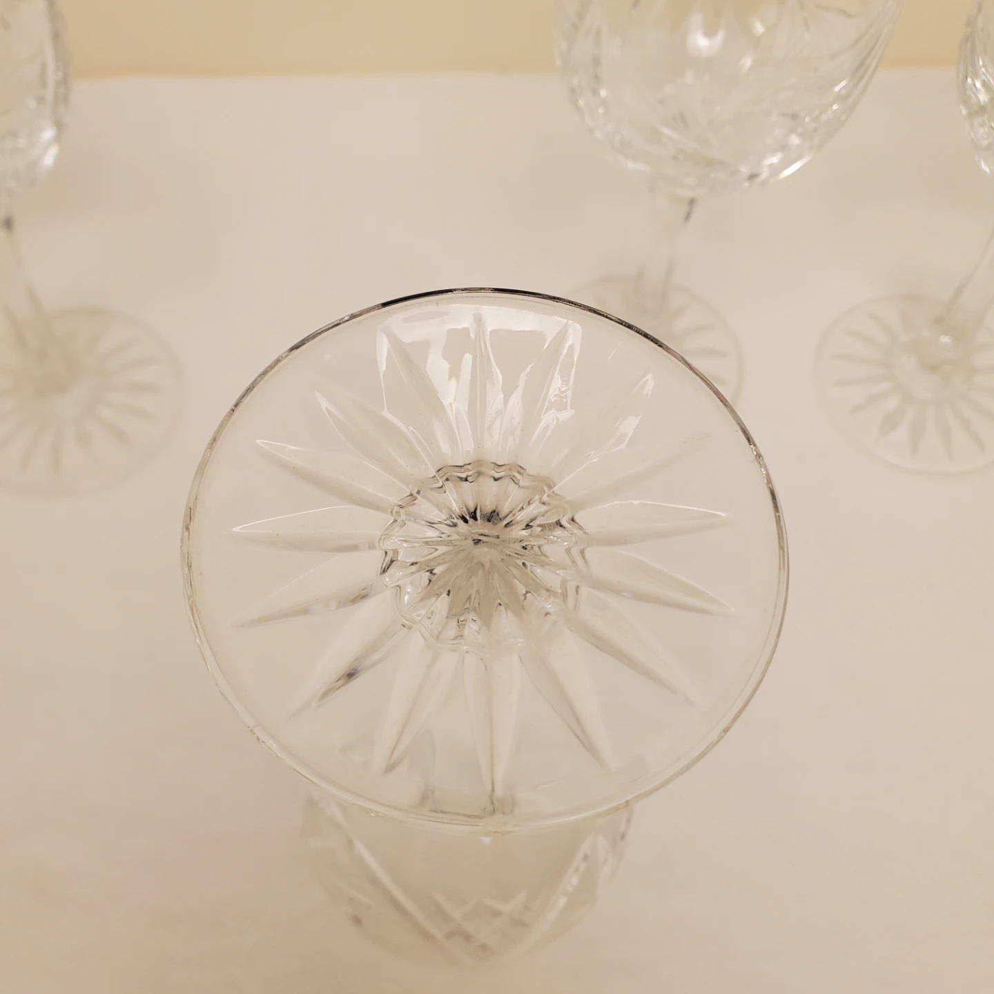 Set of 4 Crystal Wine Glasses 🥕 - photo 2